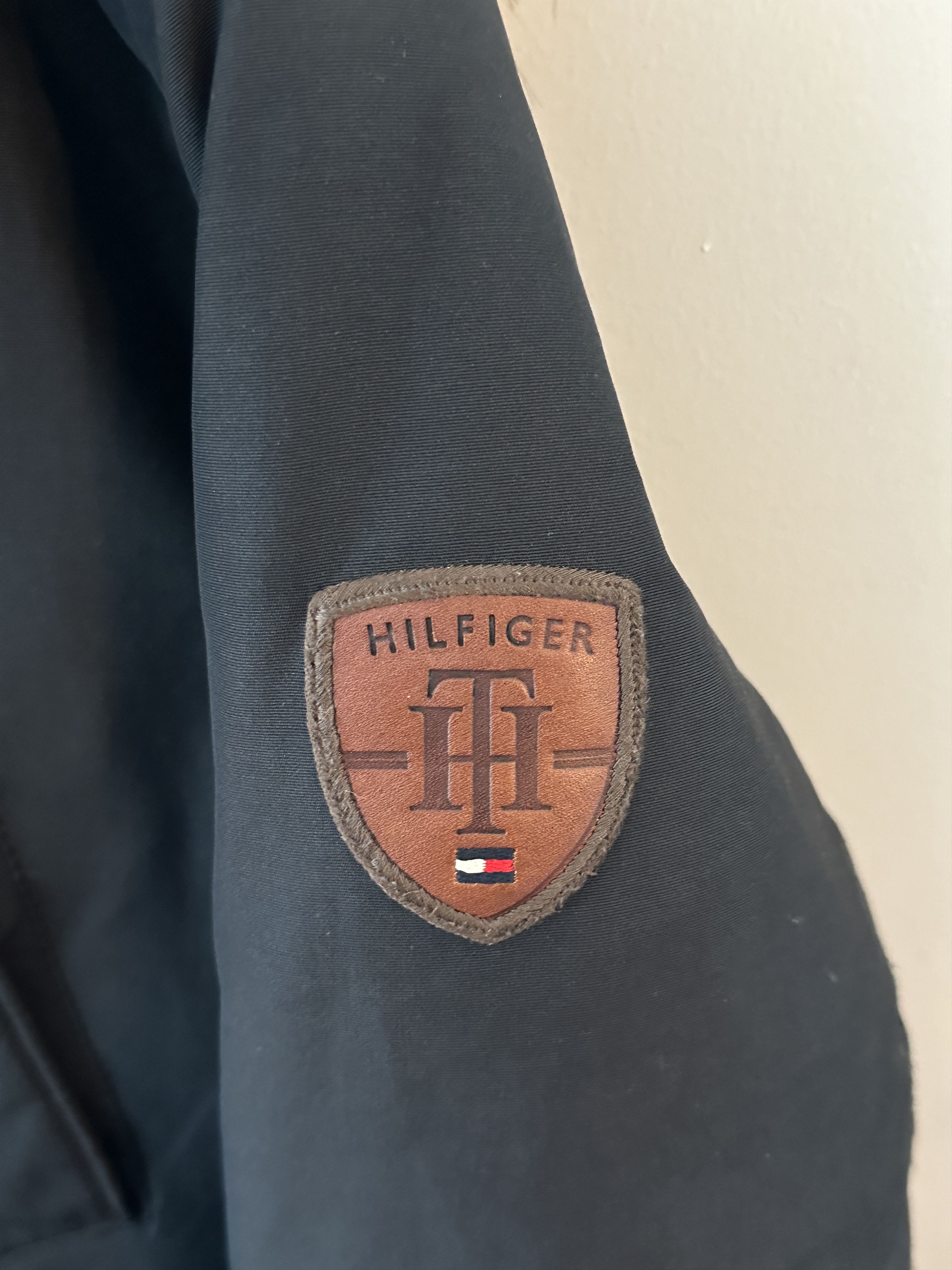Tommy Hilfiger Vintage Tommy Hilfiger Down Jacket Size US S / EU 44-46 / 1 - 4 Thumbnail