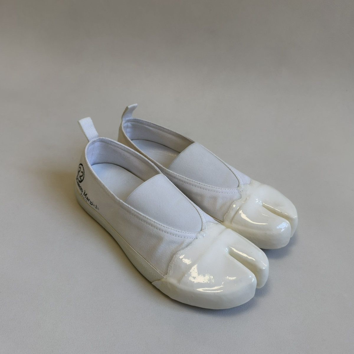 Maison Margiela S/S 20 White ‘Resin Dipped’ Tabi Sneakers Size US 8 / IT 38 - 7 Thumbnail