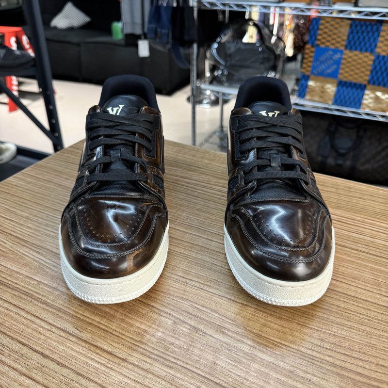 Louis Vuitton Louis Vuitton Trainer Casual Sneakers in Brown Size US 8 / IT 38 - 2 Thumbnail