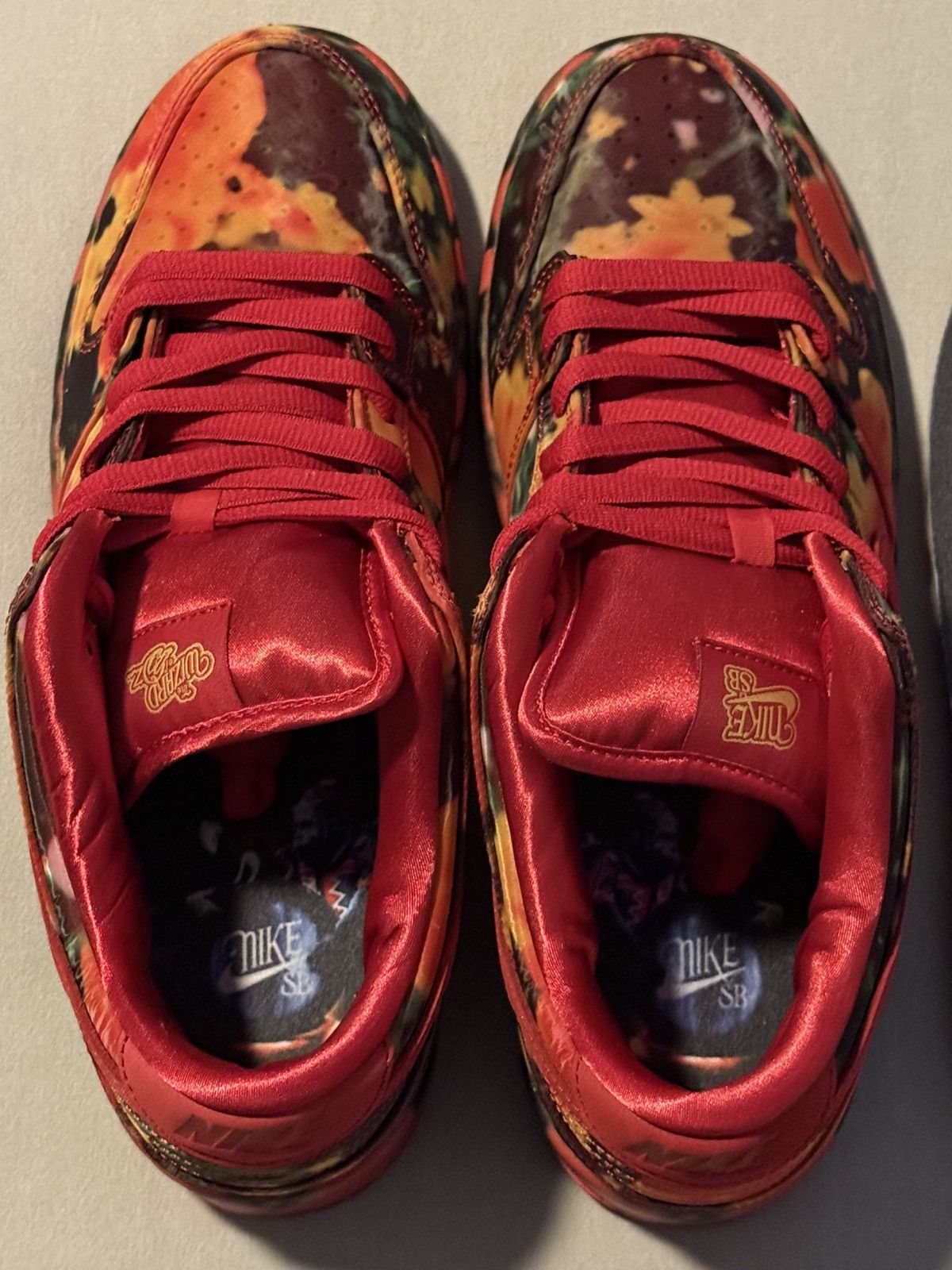 Nike SB Nike SB Dunk Low Pro Wizard Of Oz Poppy Field Brand New DS Size US 11 / EU 44 - 7 Thumbnail