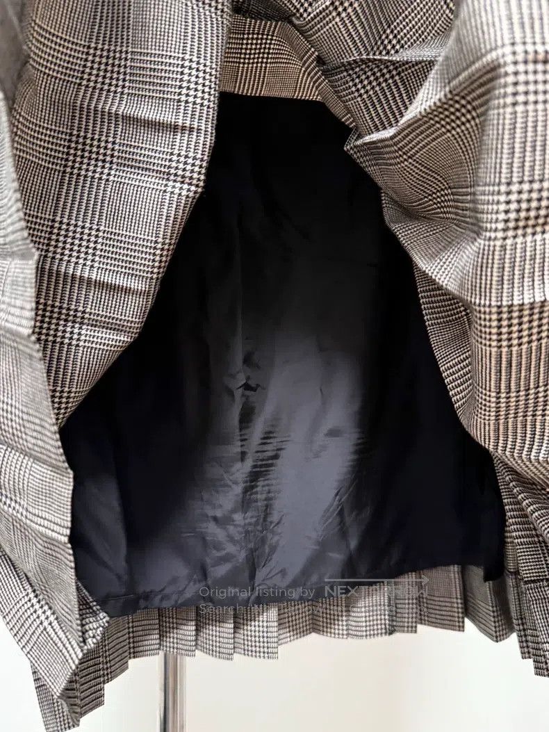 Vivienne Westwood Vivienne Westwood size 2 Vintage second-hand pleated skirt Size 23" - 5 Thumbnail