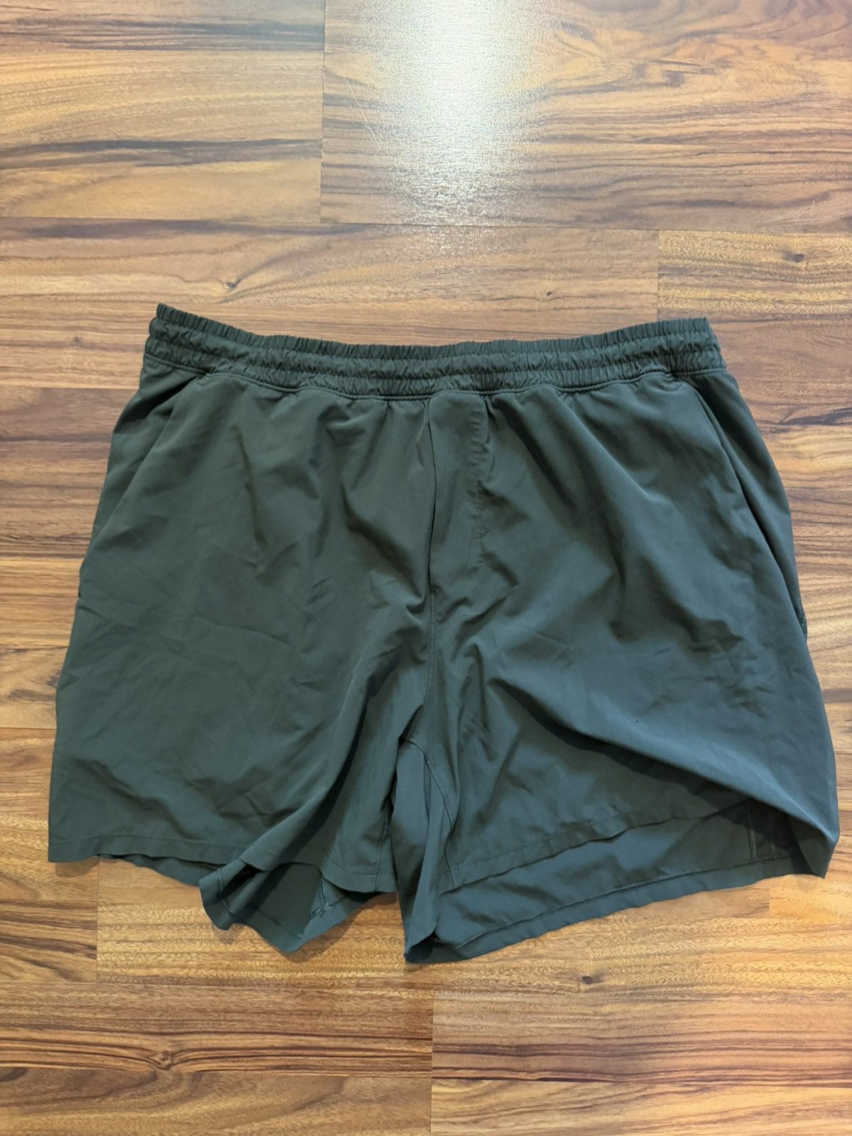 Lululemon Lululemon Green Shorts Size US 38 / EU 54 - 1 Preview