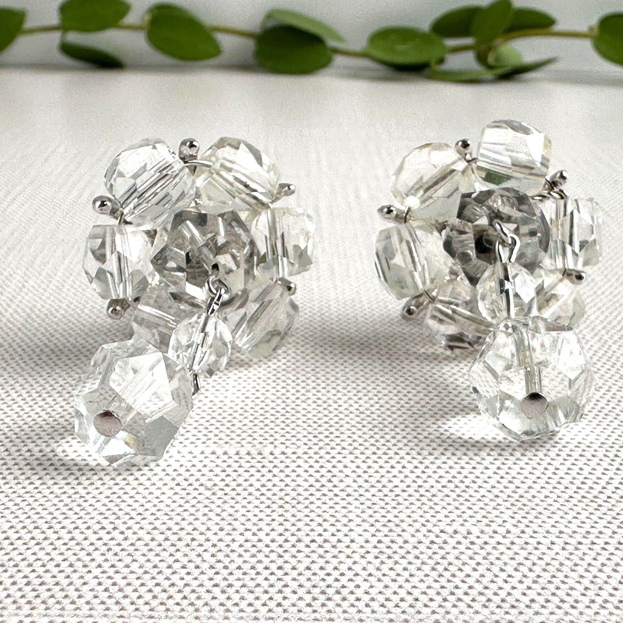 Vintage Vintage Kramer Clip On Earrings, 1950s Crystal Bead Cluster Size ONE SIZE - 2 Thumbnail