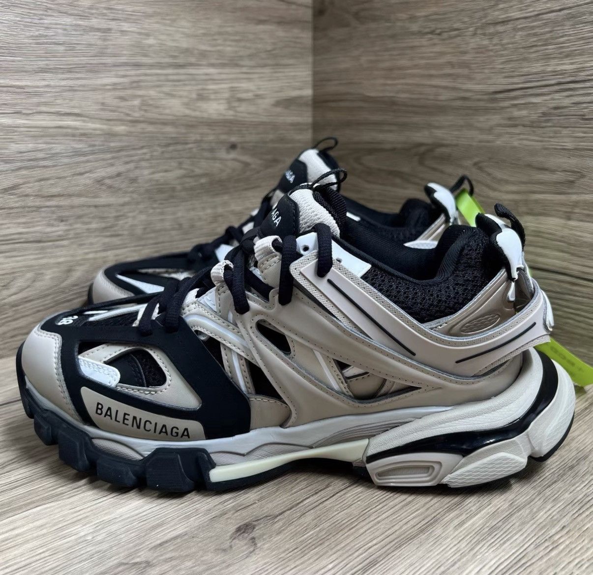 Balenciaga Balenciaga Track Off-white & Black Dad Sneakers J41 Size US 8 / IT 38 - 1 Thumbnail