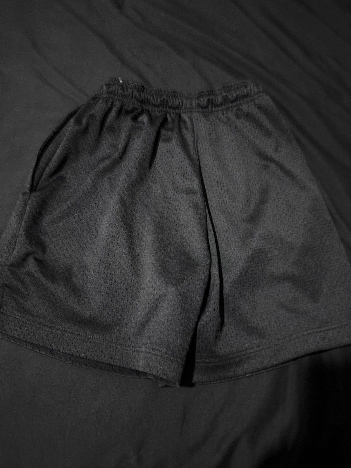 Nike Nike basketball shorts Size US 28 / EU 44 - 2 Thumbnail
