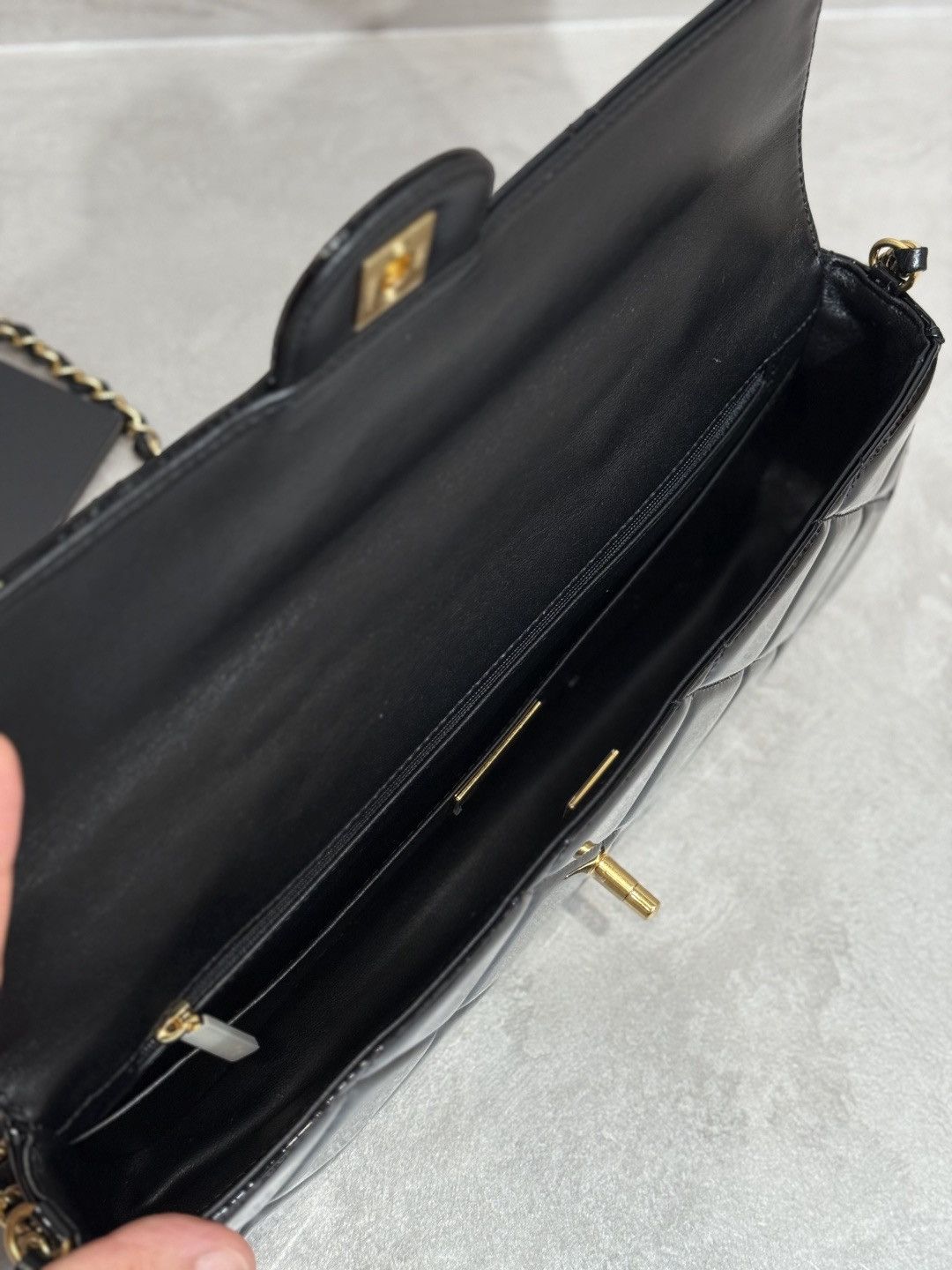 Chanel os11x0126 Size: OS / Large Flap Bag In Black Size ONE SIZE - 8 Thumbnail