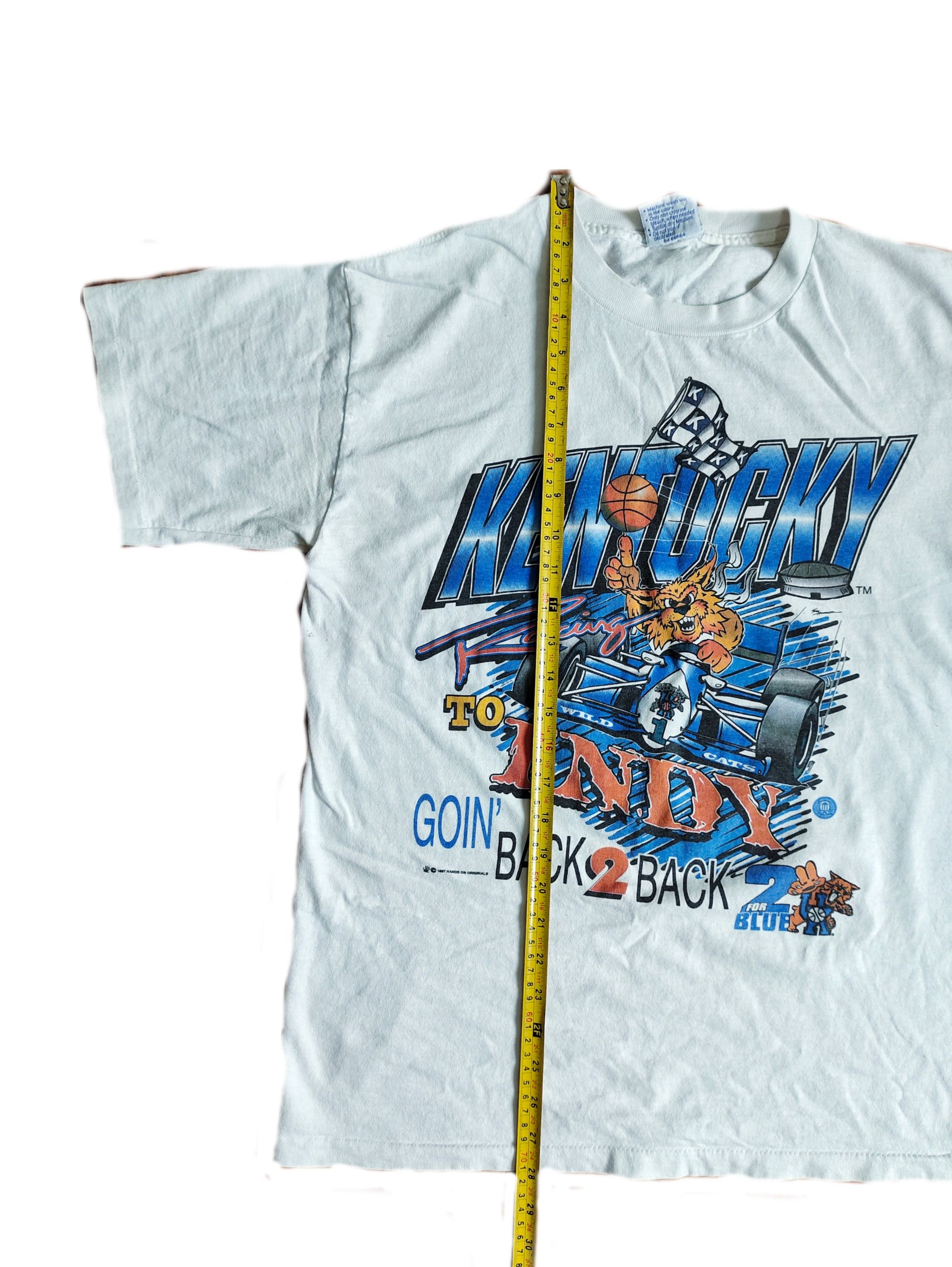 NCAA × Vintage Vintage University of Kentucky "Racing to Indy" 90's T-shirt Size US M / EU 48-50 / 2 - 8 Thumbnail