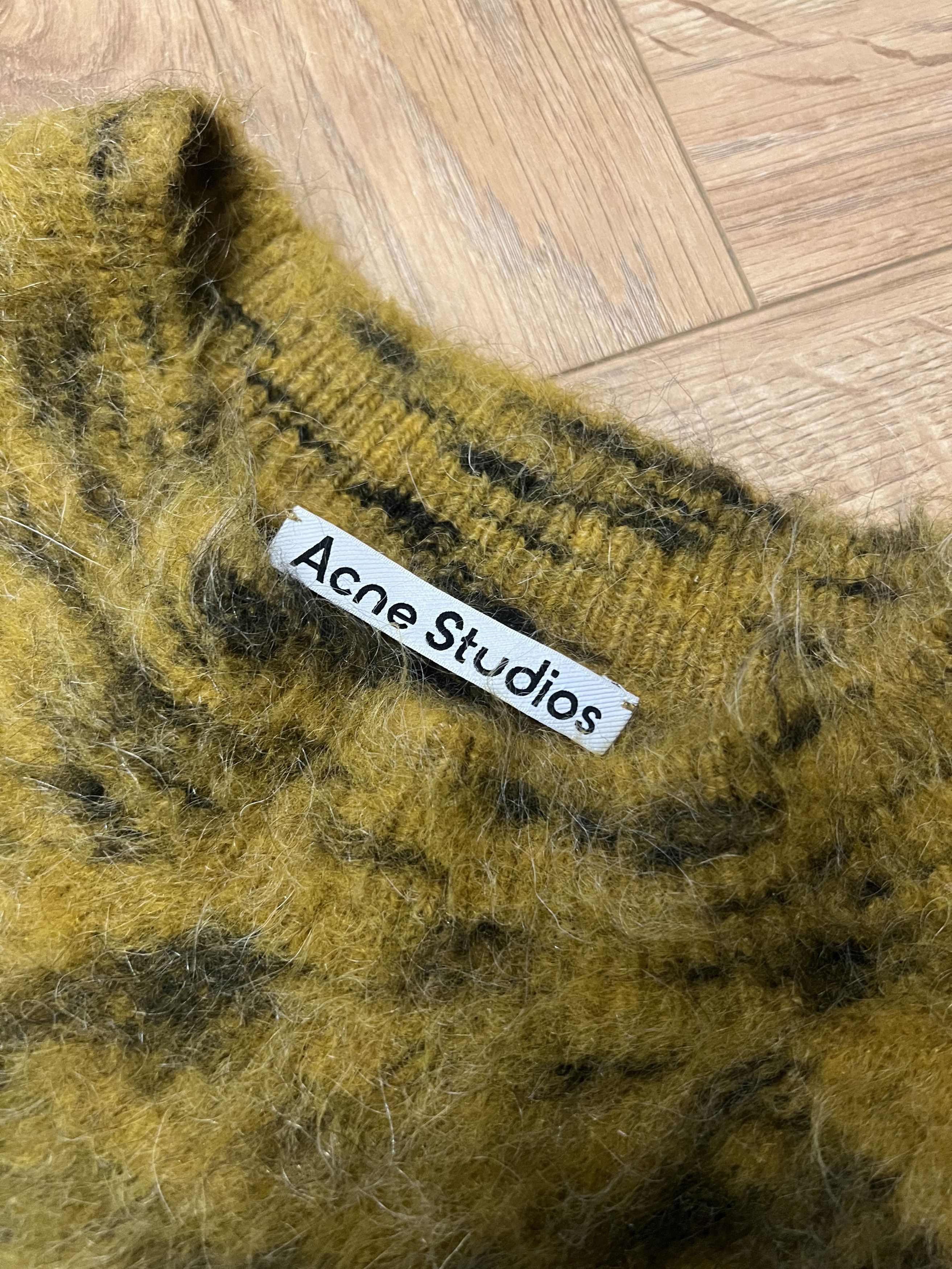 Acne Studios Acne Studios cheetah leopard sweater M Size US M / EU 48-50 / 2 - 3 Thumbnail