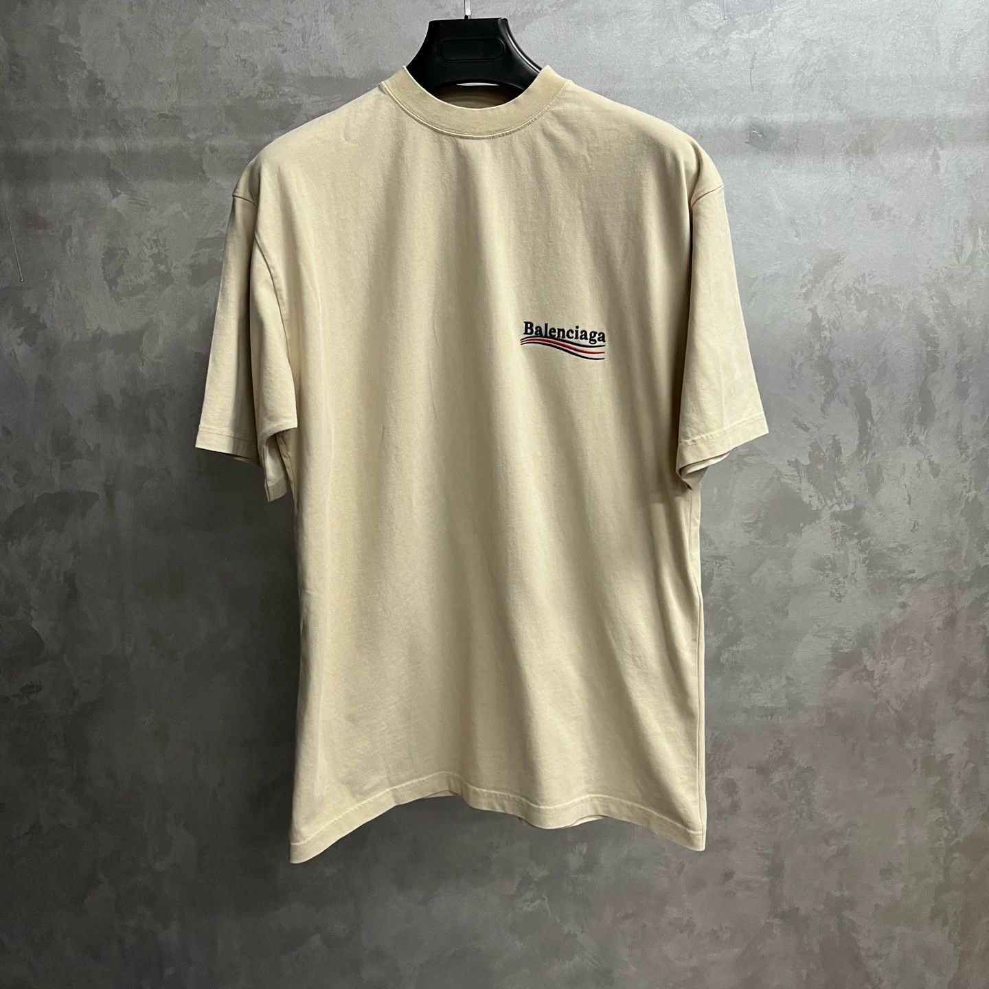 Balenciaga Balenciaga Retro Printed Beige Hoodie XXS Men Size US XXS / EU 40 - 1 Thumbnail