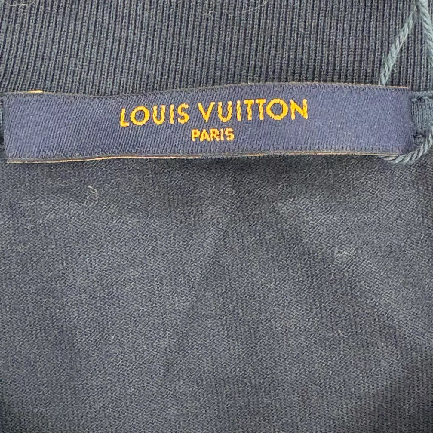 Louis Vuitton LV blue gradient logo short tee S new Size US S / EU 44-46 / 1 - 3 Thumbnail