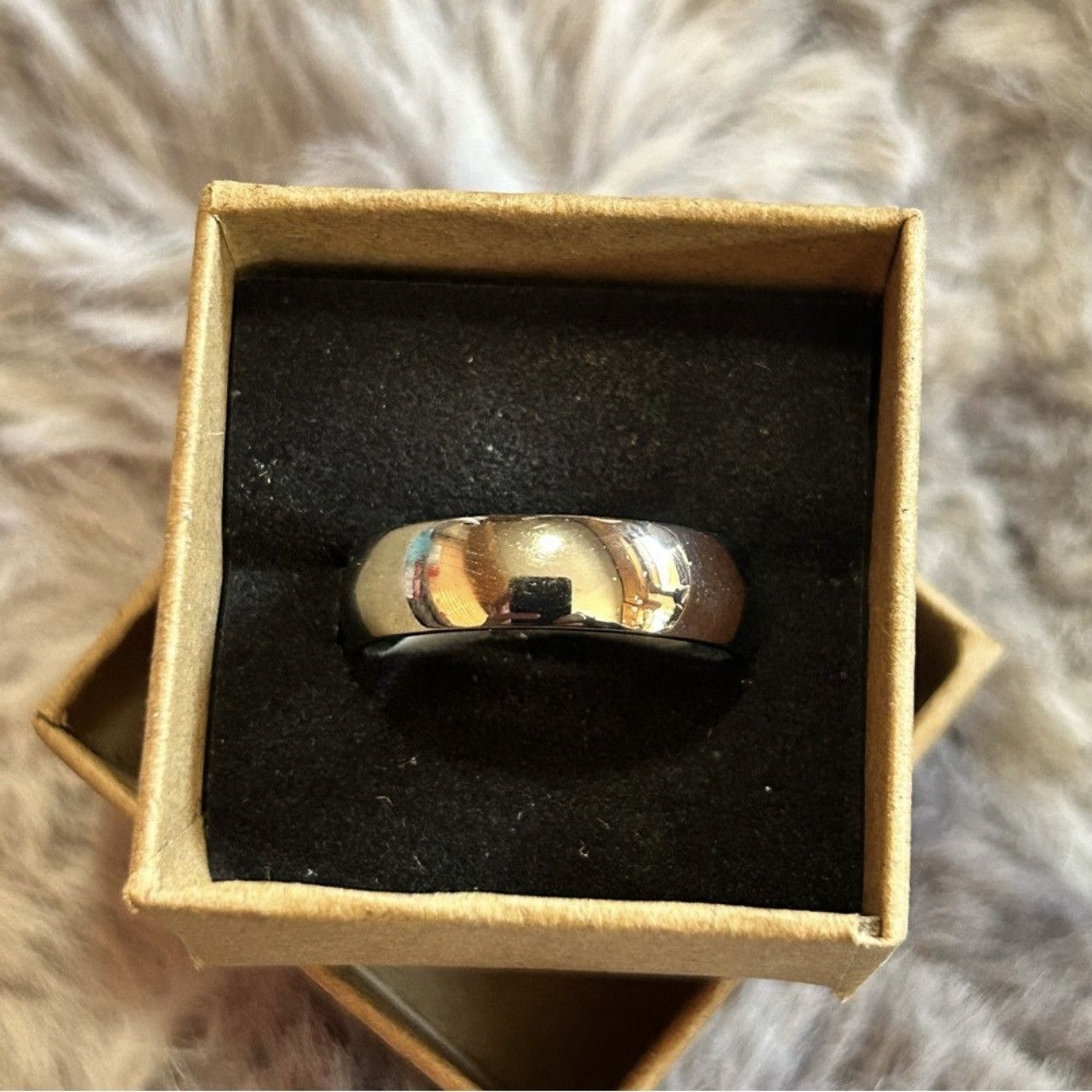 Jewelry Men’s 6mm polished Titanium comfort band ring NIB 9.5 Size ONE SIZE - 3 Thumbnail