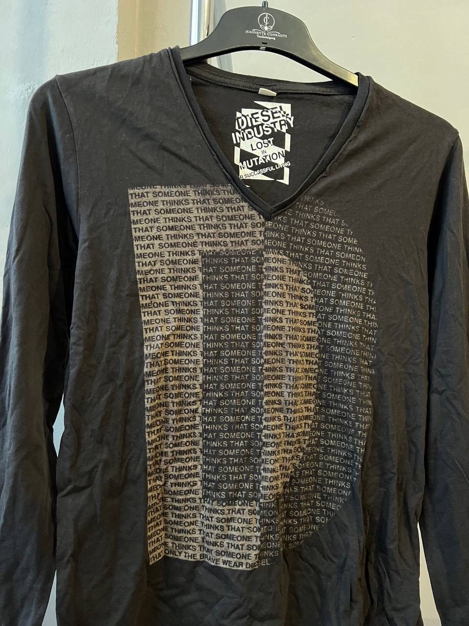 Diesel DIESEL COTTON MONOGRAM BIG MULTI LOGO LONG SLEEVE SIZE S Size US S / EU 44-46 / 1 - 5 Thumbnail