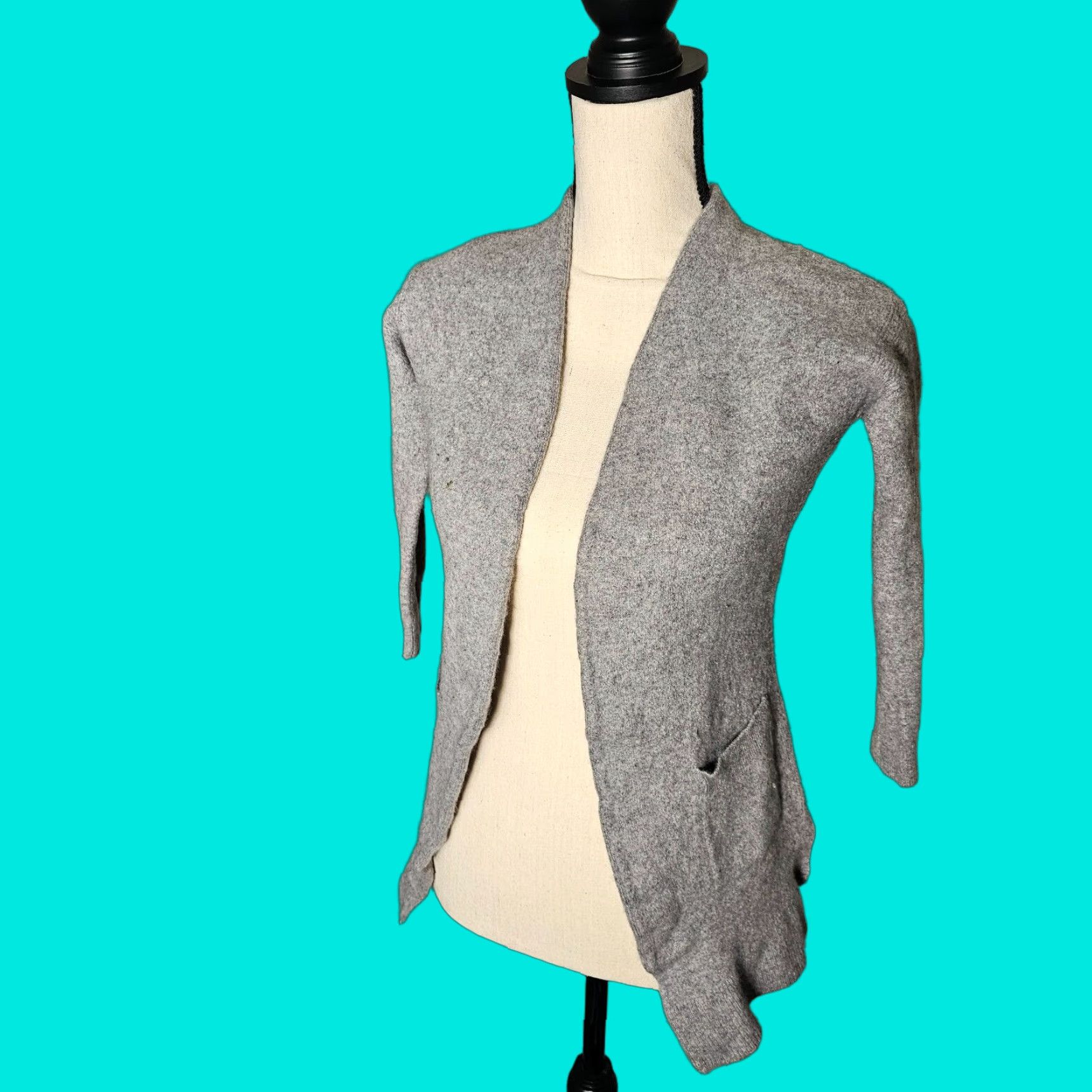 Vintage VINTAGE Halogen Cardigan Sweater Women Medium Gray Cashmere Blend Open Front Long Sleeve Size M / US 6-8 / IT 42-44 - 1 Thumbnail