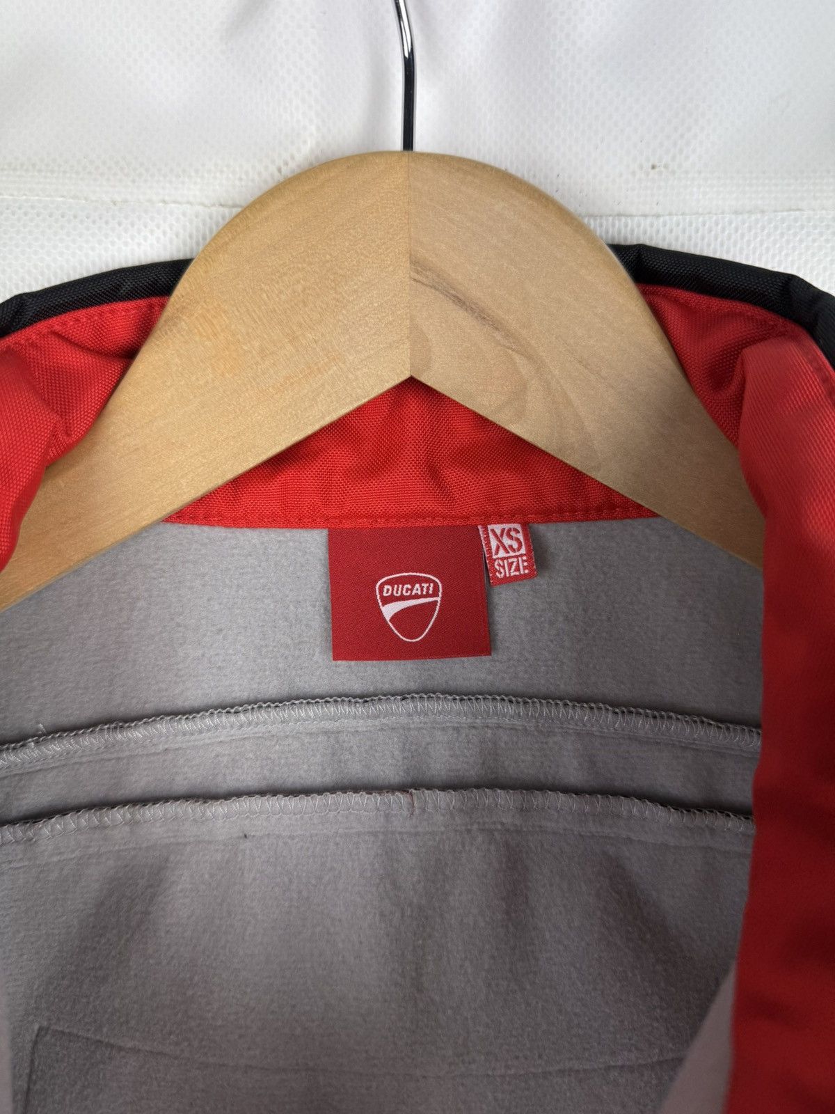 Ducati Ducati Corse Men’s Soft shell Racing Vest Waistcoat Size Xs Size US XS / EU 42 / 0 - 17 Thumbnail