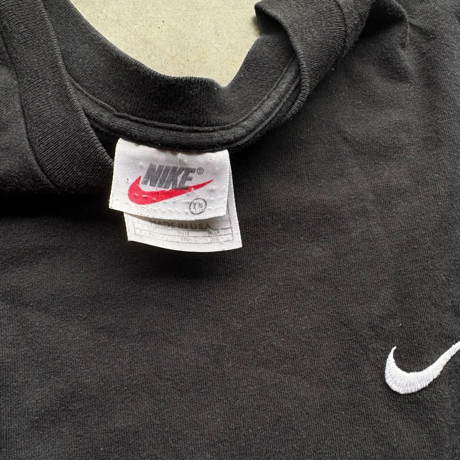 Nike Vintage USA Made Black Nike Swoosh T-shirt Size US XL / EU 56 / 4 - 2 Thumbnail