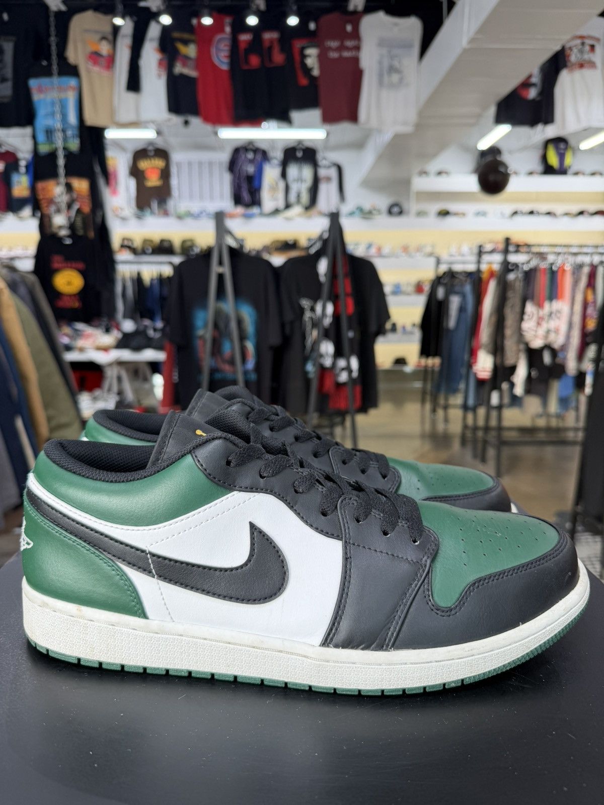 Jordan Brand Air Jordan 1 Low Green Toe Size 13 (2021) Size US 13 / EU 46 - 6 Thumbnail