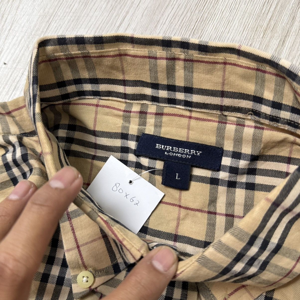 Burberry BURBERRY nova check long button up shirt Size US L / EU 52-54 / 3 - 6 Thumbnail