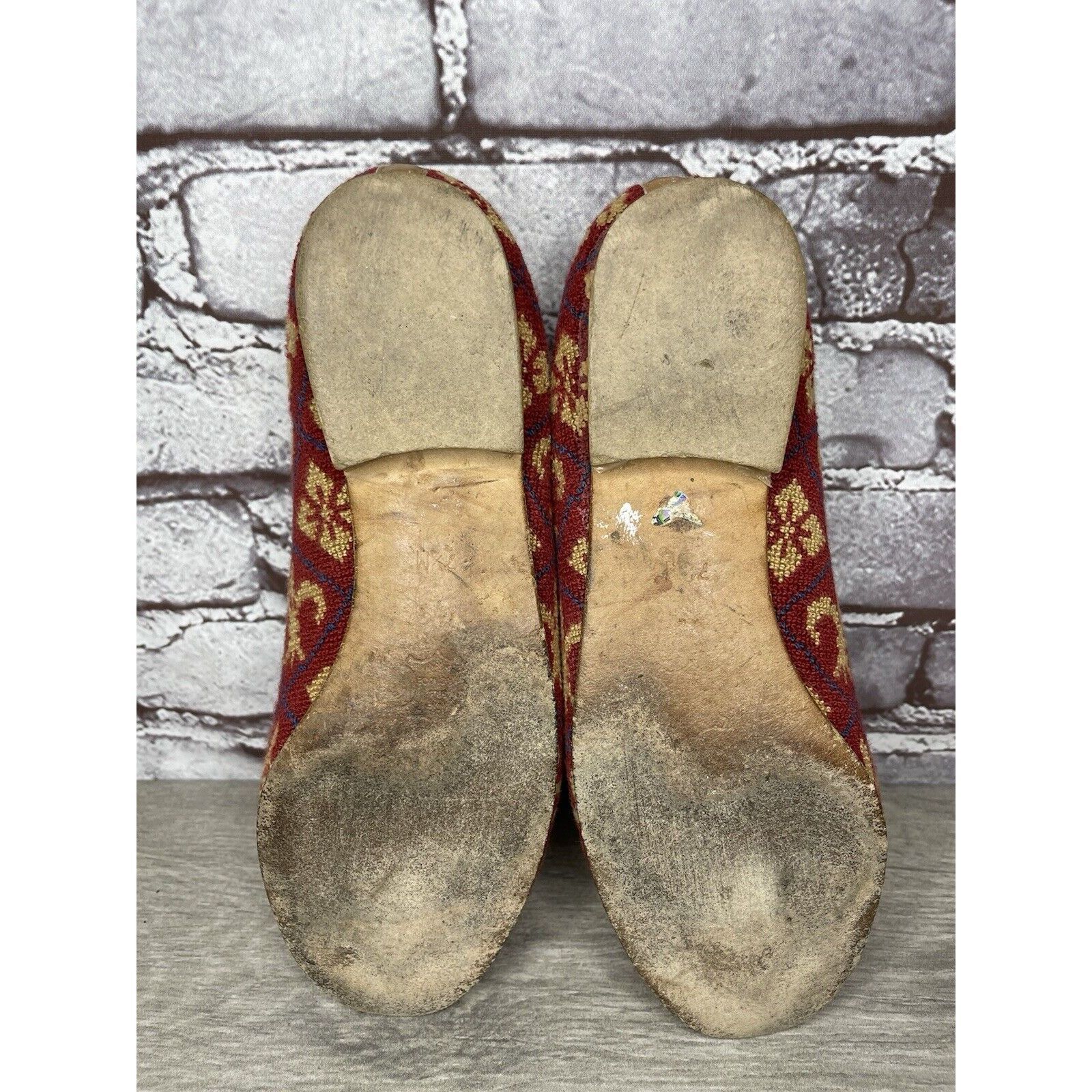 Other Zalo Red Fabric Gold Pattern Slip On Needle Loafers Shoes Wo Size US 7.5 / IT 37.5 - 22 Thumbnail