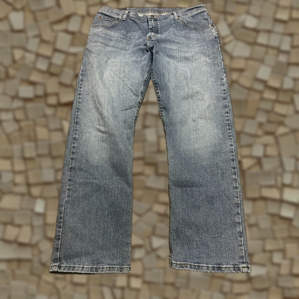 Wrangler Wrangler Jeans Men’s 35x27.5 Blue Denim Straight Pockets Vintage No 35x27.5 Regular Jeans Men’s Size US 35 - 1 Thumbnail