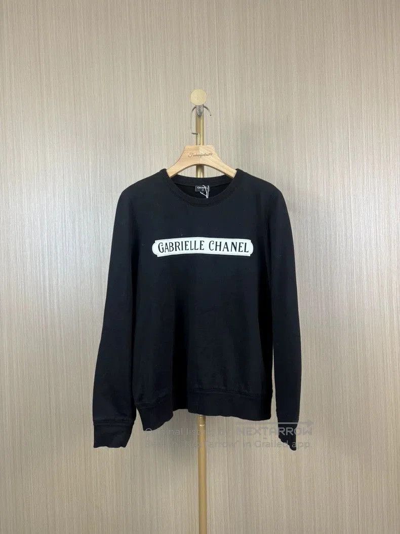 Chanel Chanel Flocked Logo Pullover Sweatshirt . Size M / US 6-8 / IT 42-44 - 1 Thumbnail