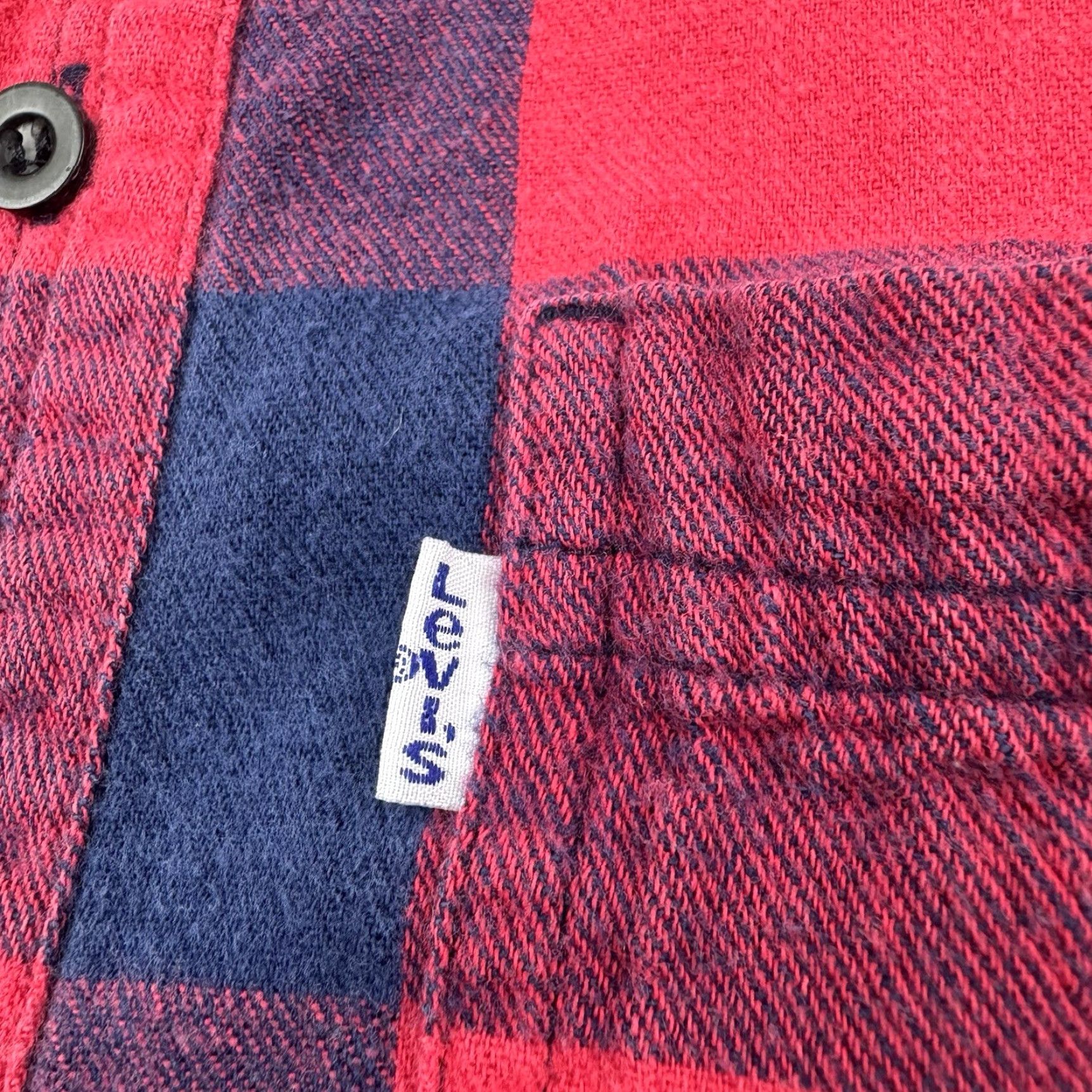 Levi's VINTAGE Levi's Button-Up Shirt Adult Medium Red Plaid Outdoor 90s Mens Size US M / EU 48-50 / 2 - 5 Thumbnail