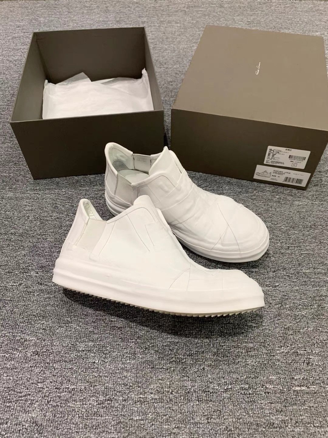 Rick Owens Rick Owens 20SS Mainline White Inverted Triangle K34 Size US 6 / IT 36 - 2 Thumbnail