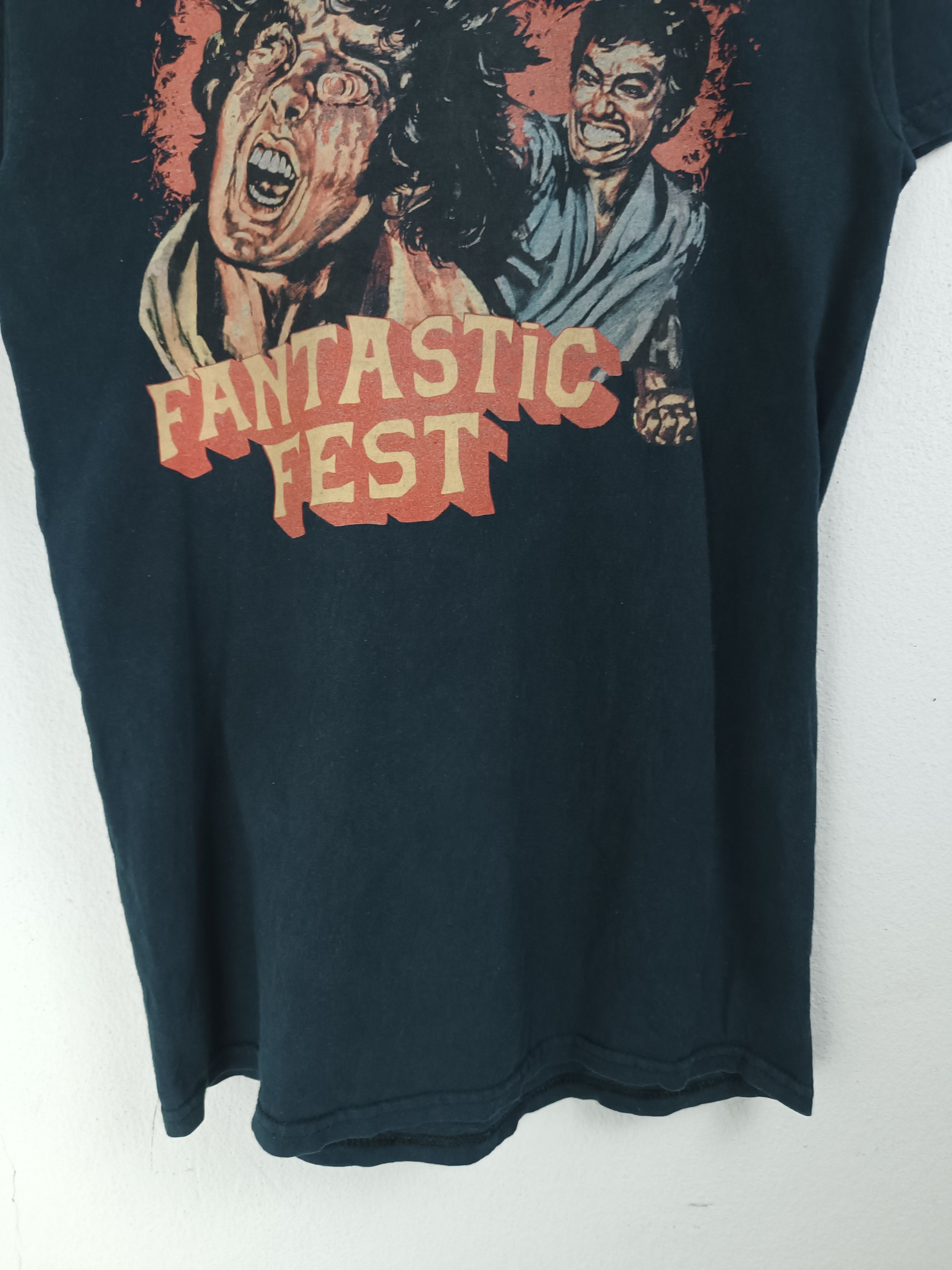 Vintage VINTAGE 2015 FANTASTIC FEST FILM MOVIE FEST TEE VERY RARE Size US S / EU 44-46 / 1 - 8 Thumbnail