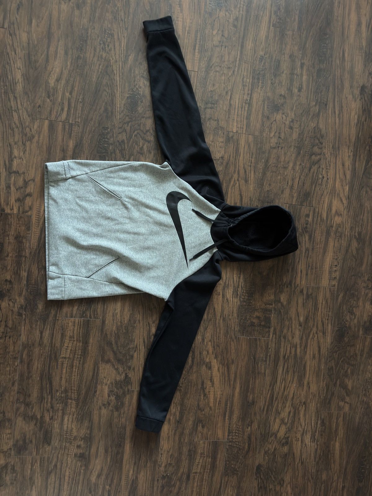 Nike Nike Dri-Fit Pullover Hoodie In Black and Gray Size US S / EU 44-46 / 1 - 1 Thumbnail