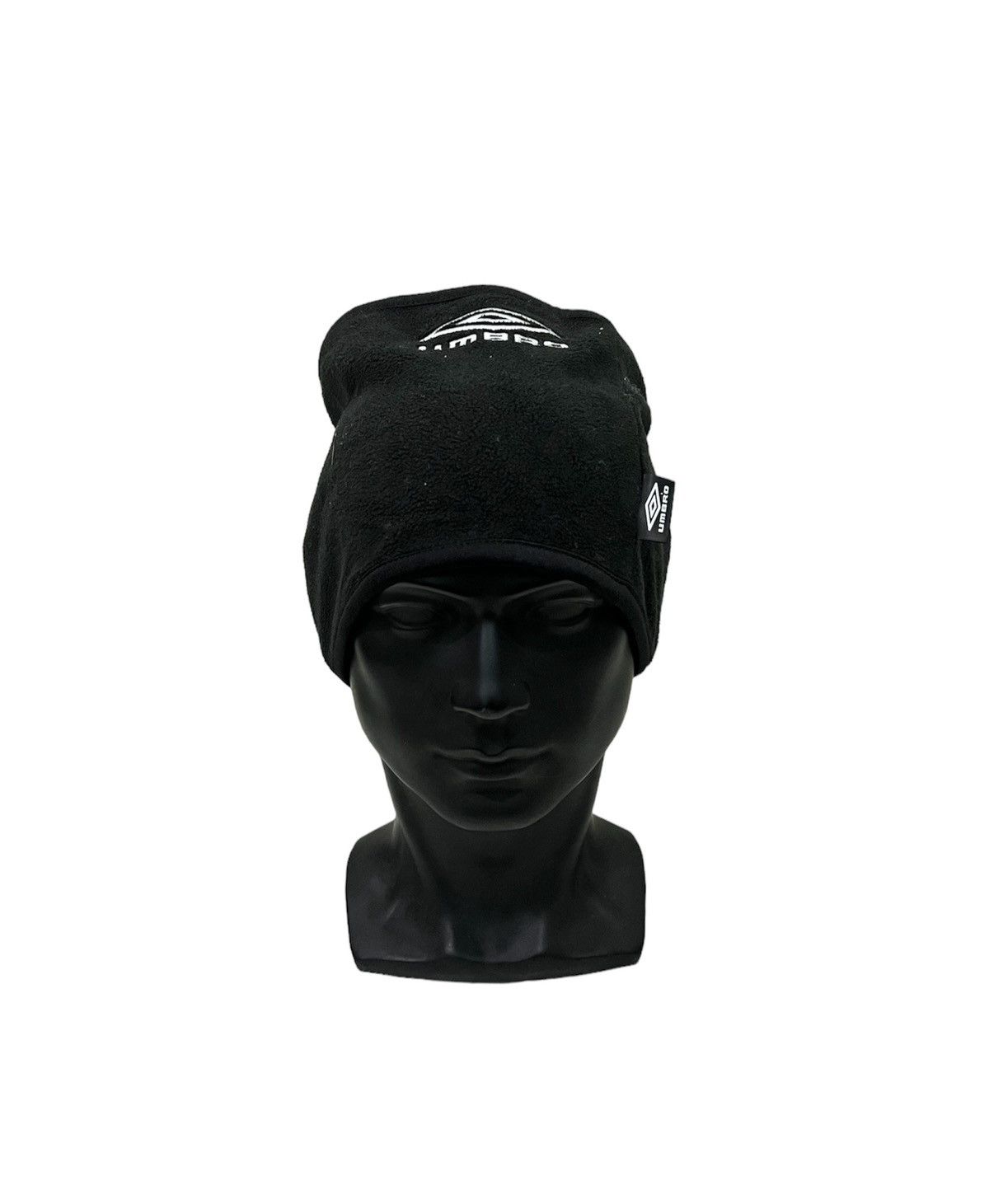 image of Vintage Umbro Neck Gaiter / Beanie Hat in Black, Men's