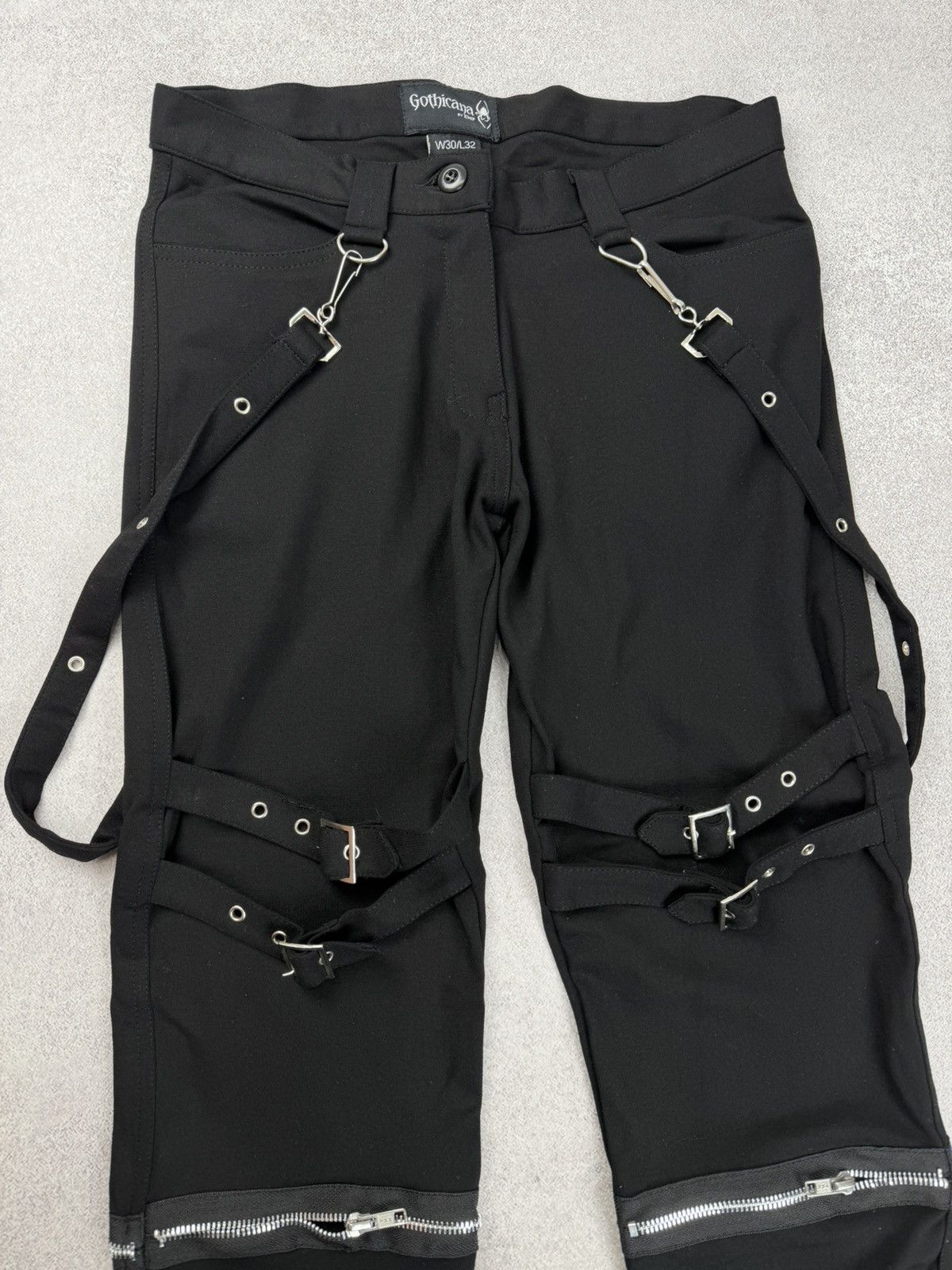 Japanese Brand Gothicana Gothic Black Buckle Zip Pants Unisex Size 30x32 Size US 30 / EU 46 - 3 Thumbnail