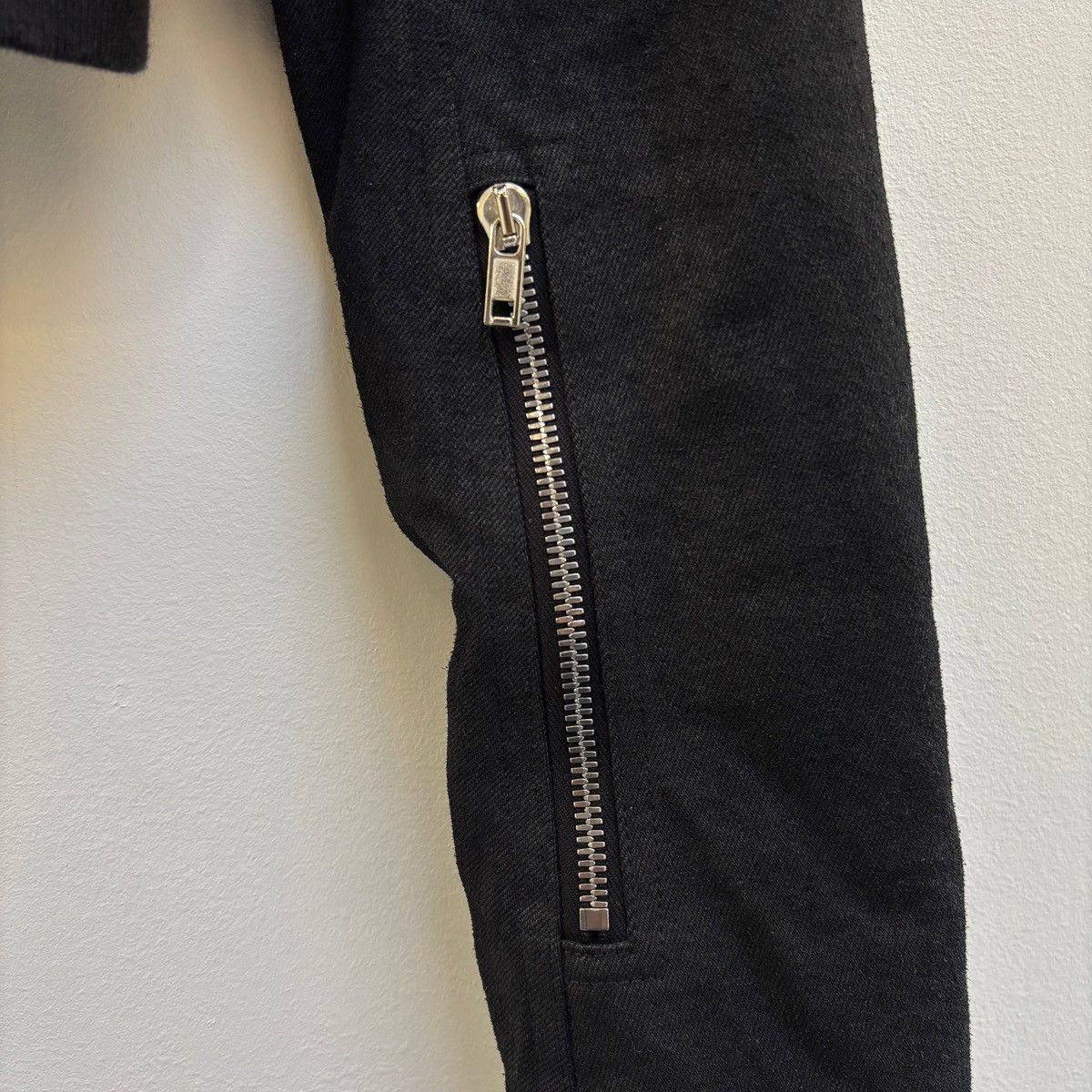 Rick Owens FW17 Rick Owens DRKSHDW Waxed Denim Cropped Bomber Jacket Size L / US 10 / IT 46 - 8 Thumbnail