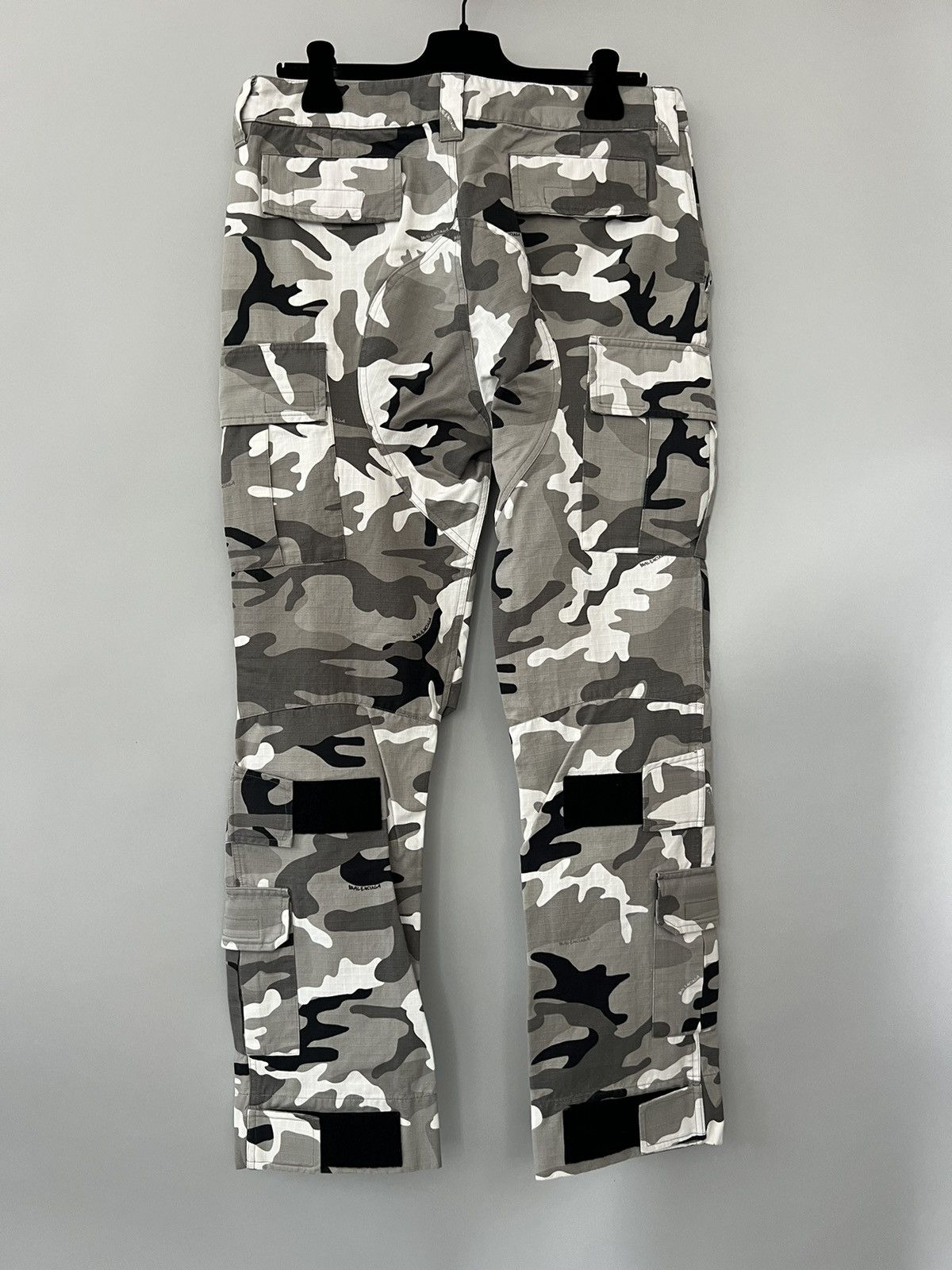Balenciaga Balenciaga Fitted Camo Cargo Pants Size US 32 / EU 48 - 3 Thumbnail