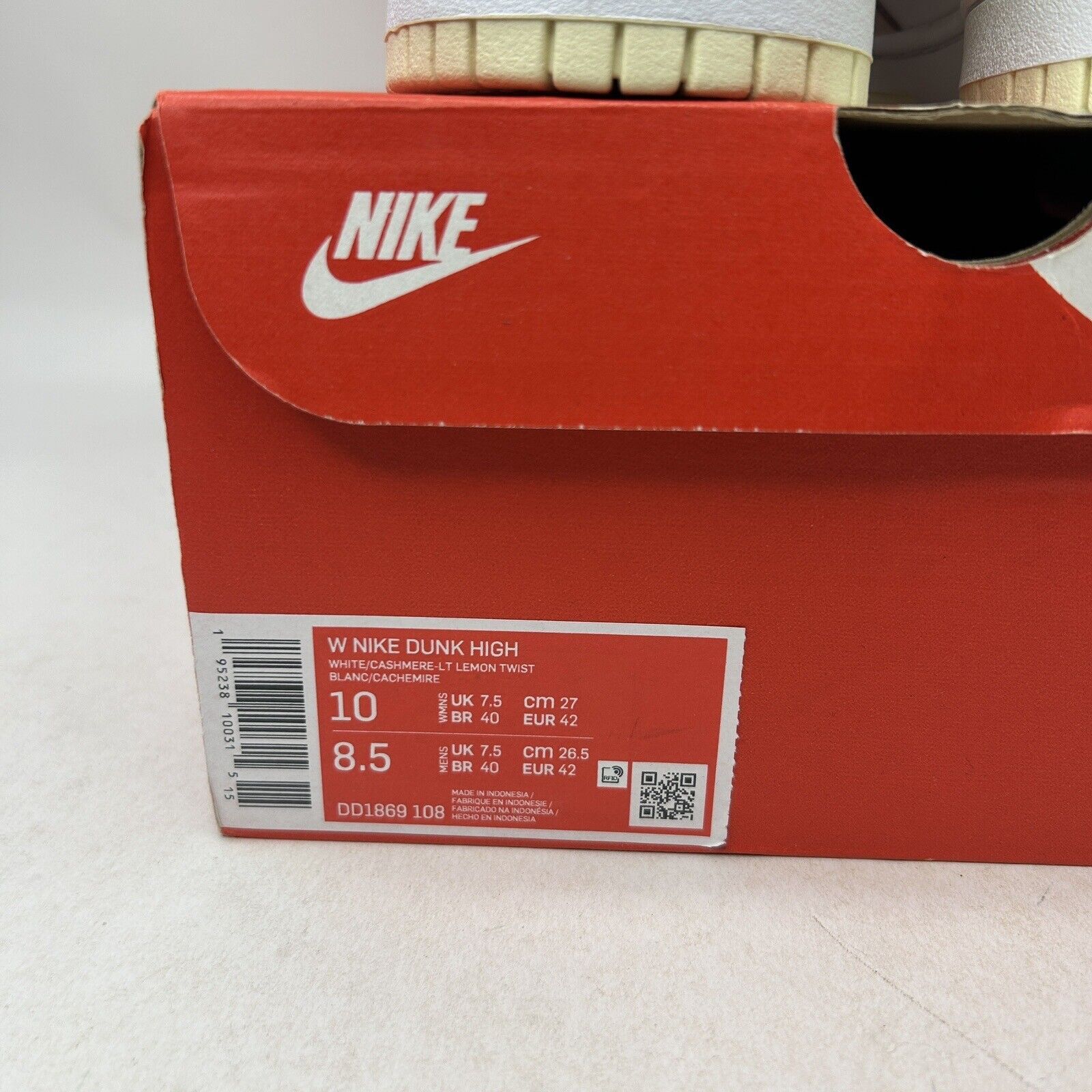 Nike Nike Dunk High WMNS “Cashmere/Lemon Twist” 2024 Size US 10 / IT 40 - 5 Thumbnail