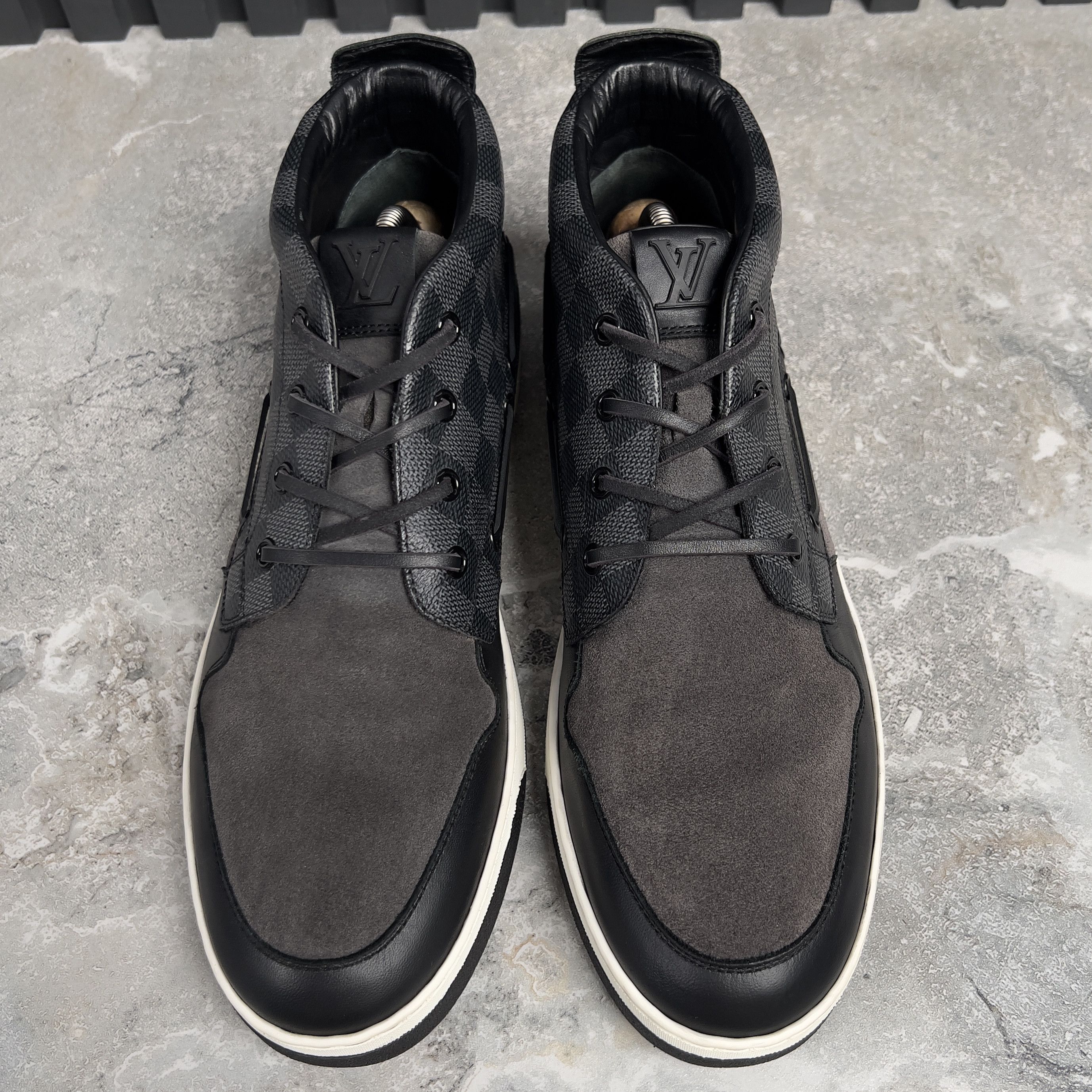 Louis Vuitton Louis Vuitton Trainer Damier Sneaker Graphite Leather Size US 8.5 / EU 41-42 - 5 Thumbnail