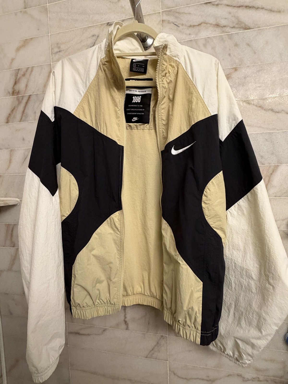 Nike Nike Sportswear 1996 Vintage Reissue Windbreaker S Size US S / EU 44-46 / 1 - 1 Thumbnail