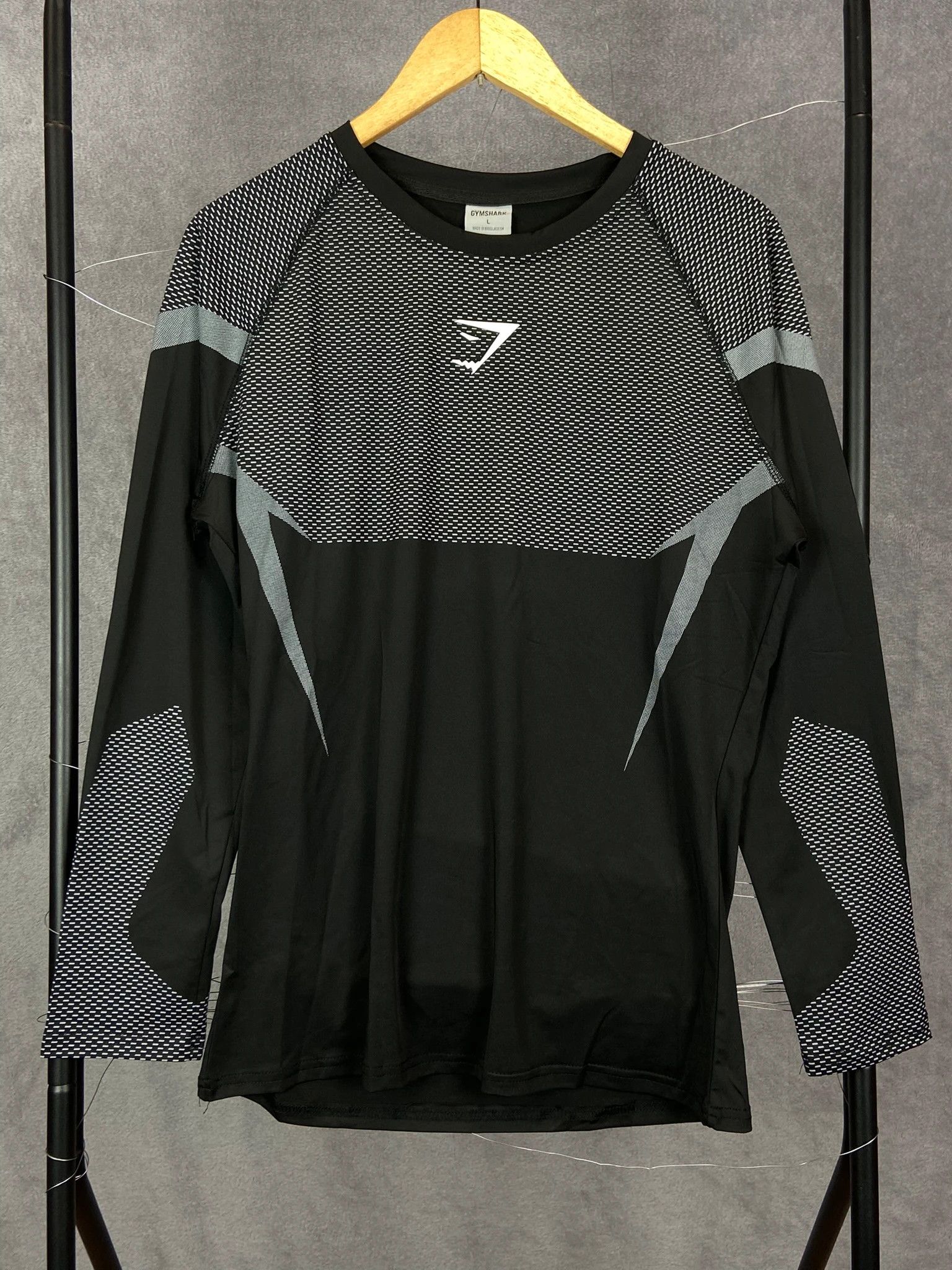 Gymshark Gymshark Black Longsleeve Size L Size US L / EU 52-54 / 3 - 2 Thumbnail