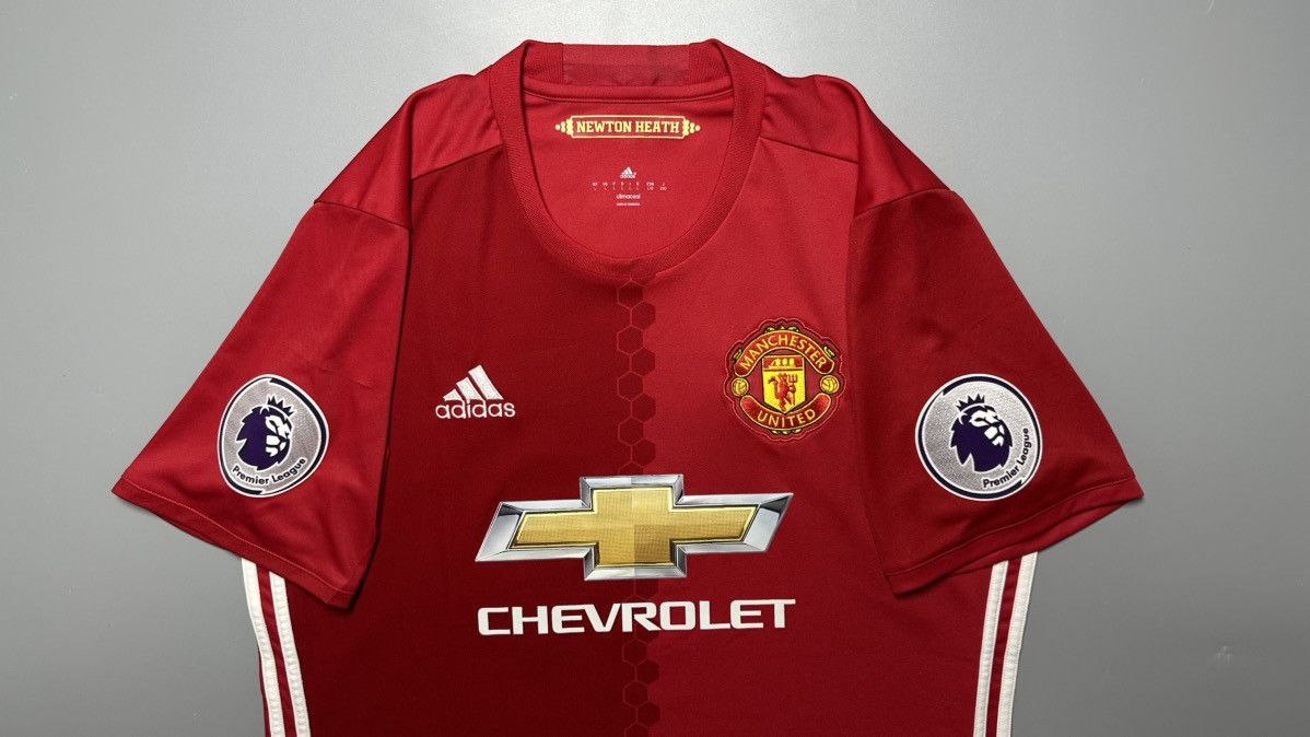 Adidas MAN UNITED ADIDAS 2016/2017 FOOTBALL JERSEY #9 IBRAHIMOVIC Size US L / EU 52-54 / 3 - 3 Thumbnail