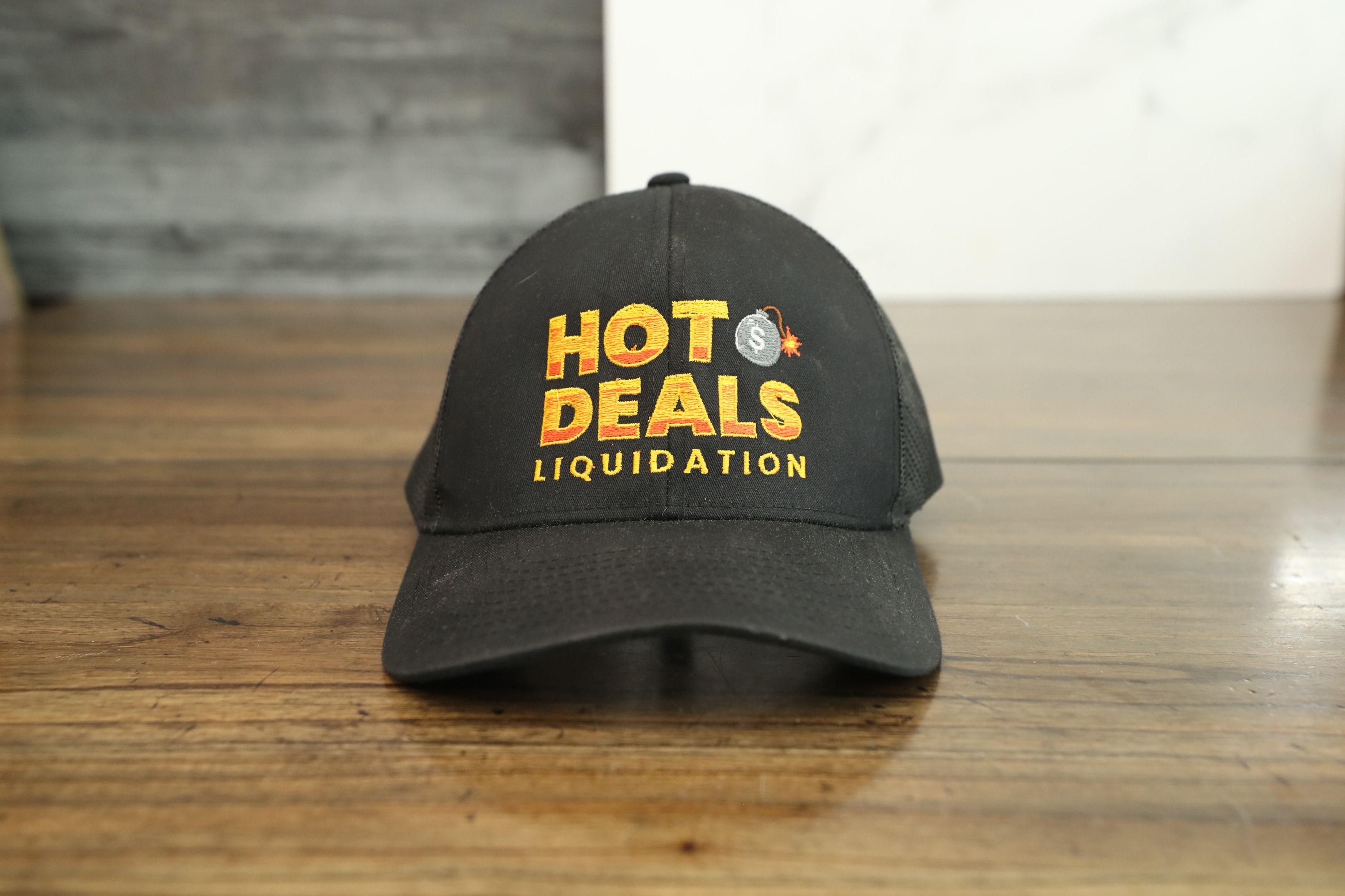 Vintage Hot Deals Liquidation Hat (OS) Size ONE SIZE - 1 Thumbnail
