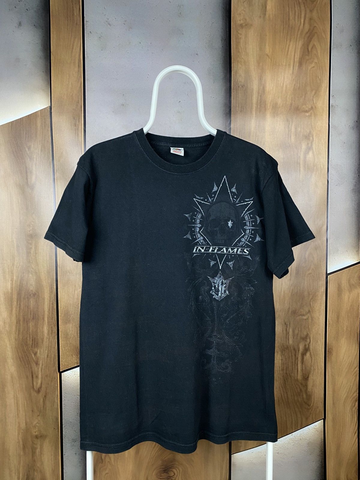 Band Tees 💀Vintage T-Shirt In Flames Rock Band Tee💀 Size US L / EU 52-54 / 3 - 1 Thumbnail