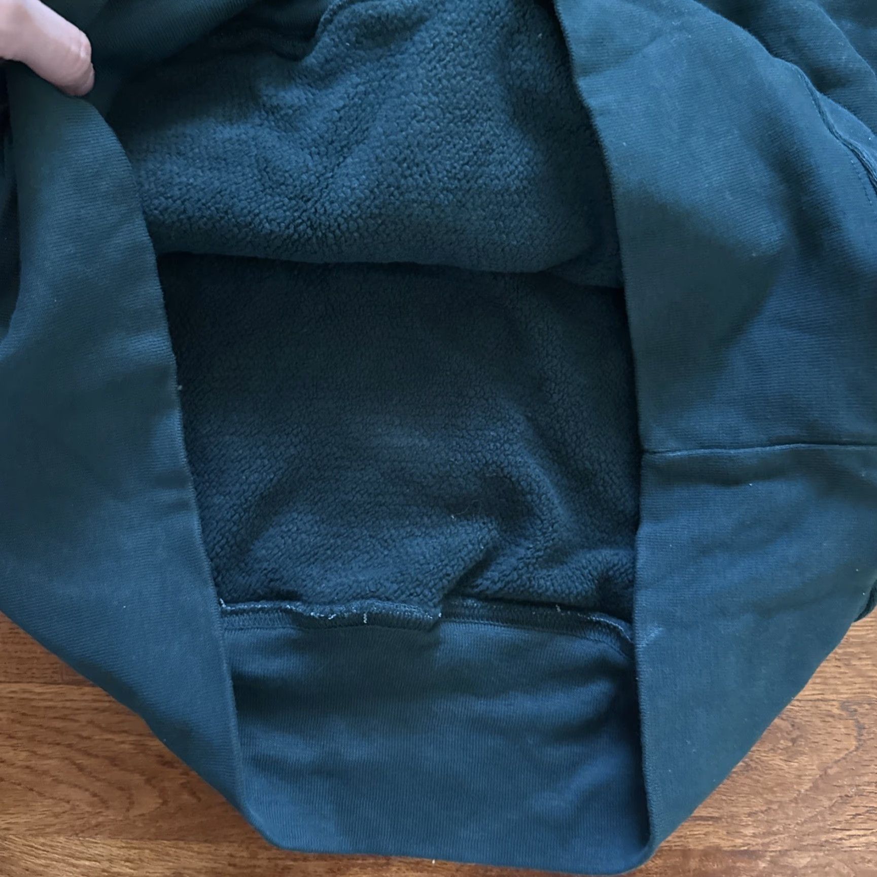 Les Tien VINTAGE Les Tien Hoodie S Green Luxury Cotton Pullover Oversized USA Men Small Size Regular Pullover C25 Size US S / EU 44-46 / 1 - 6 Thumbnail