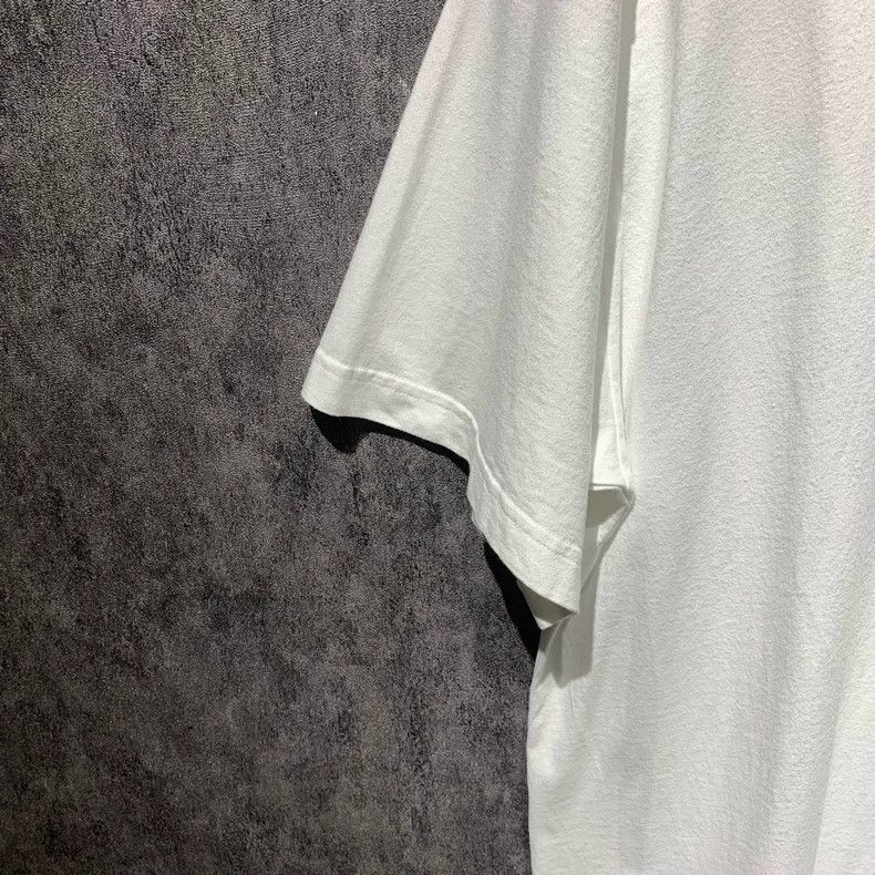 Balenciaga Balenciaga Short sleeve with cursive letters on the chest s Size US S / EU 44-46 / 1 - 4 Thumbnail