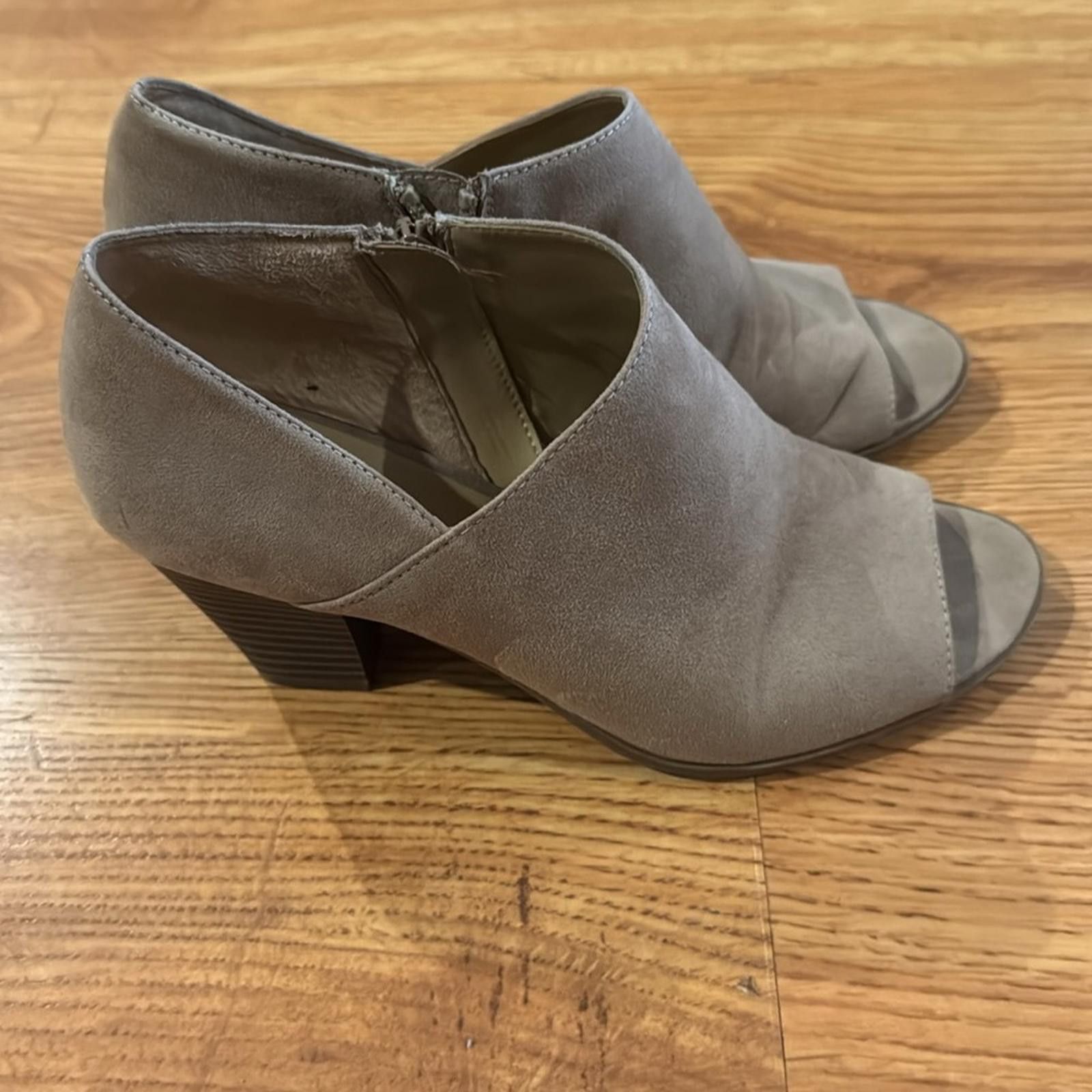Other Naturalizer | Suede Heels Size US 8.5 / IT 38.5 - 2 Thumbnail