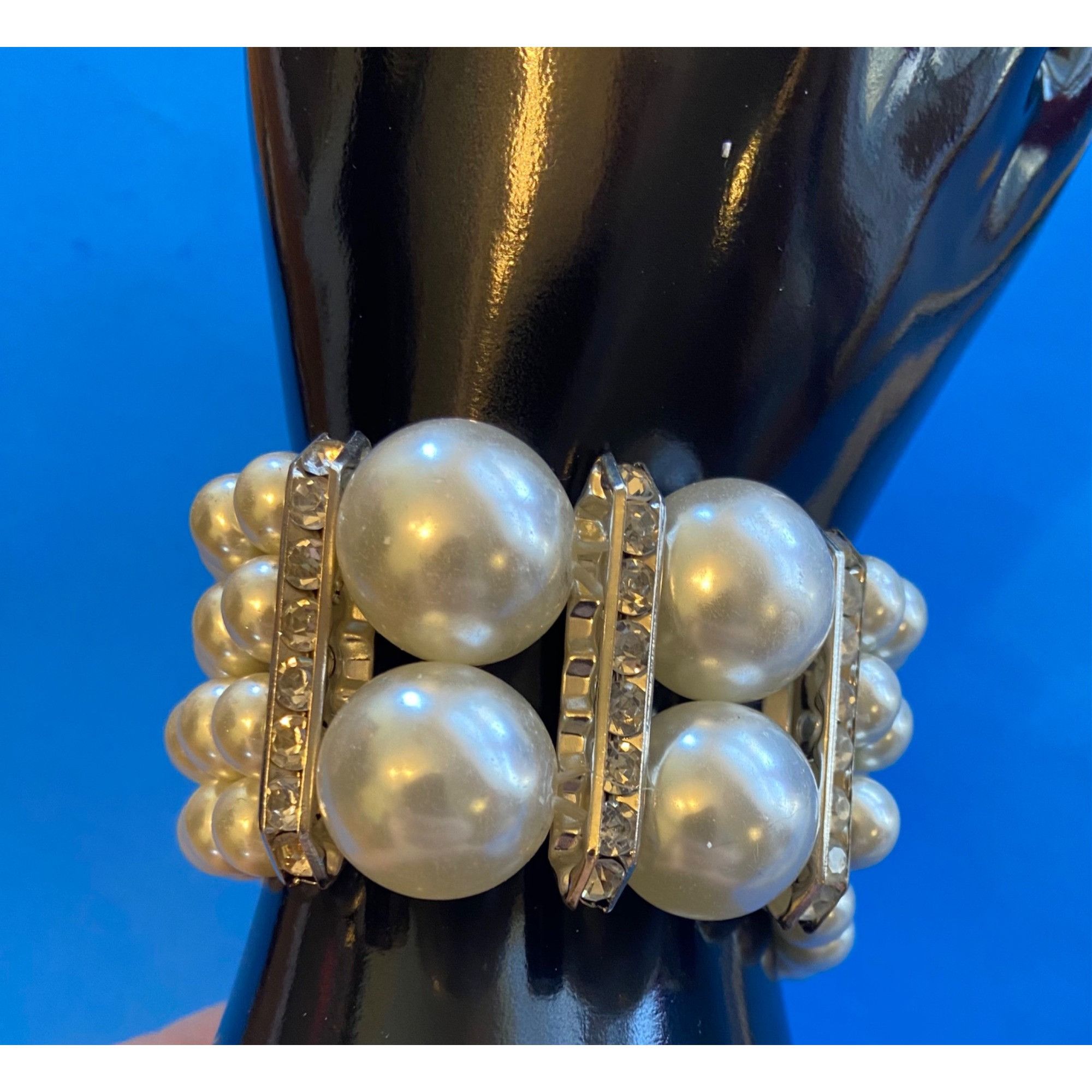 Other Faux Pearl 3pc Set W/Necklace,Bracelet&Earrings Goldtone&Cry Size ONE SIZE - 9 Thumbnail