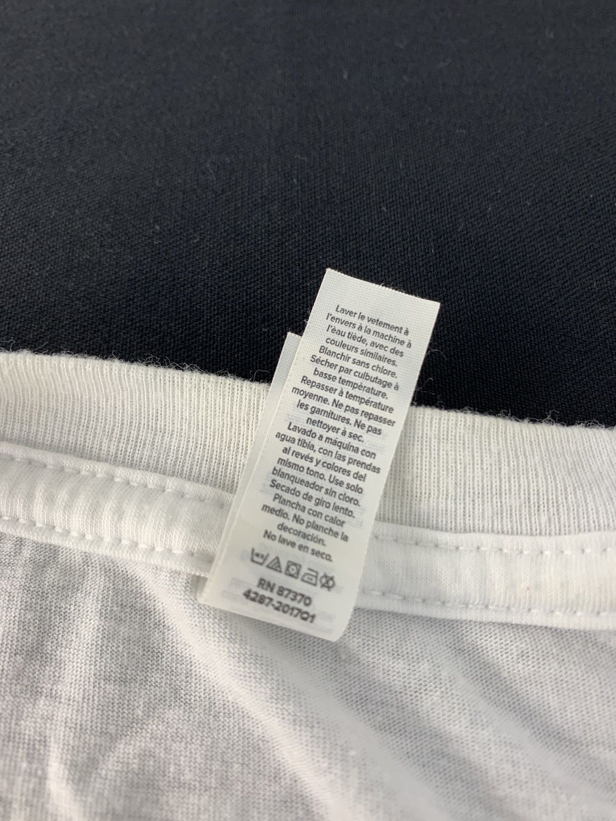 Japanese Brand Y2K Humour Hex Its Complicated Sexy Printed Crewneck Tee Size US M / EU 48-50 / 2 - 7 Thumbnail