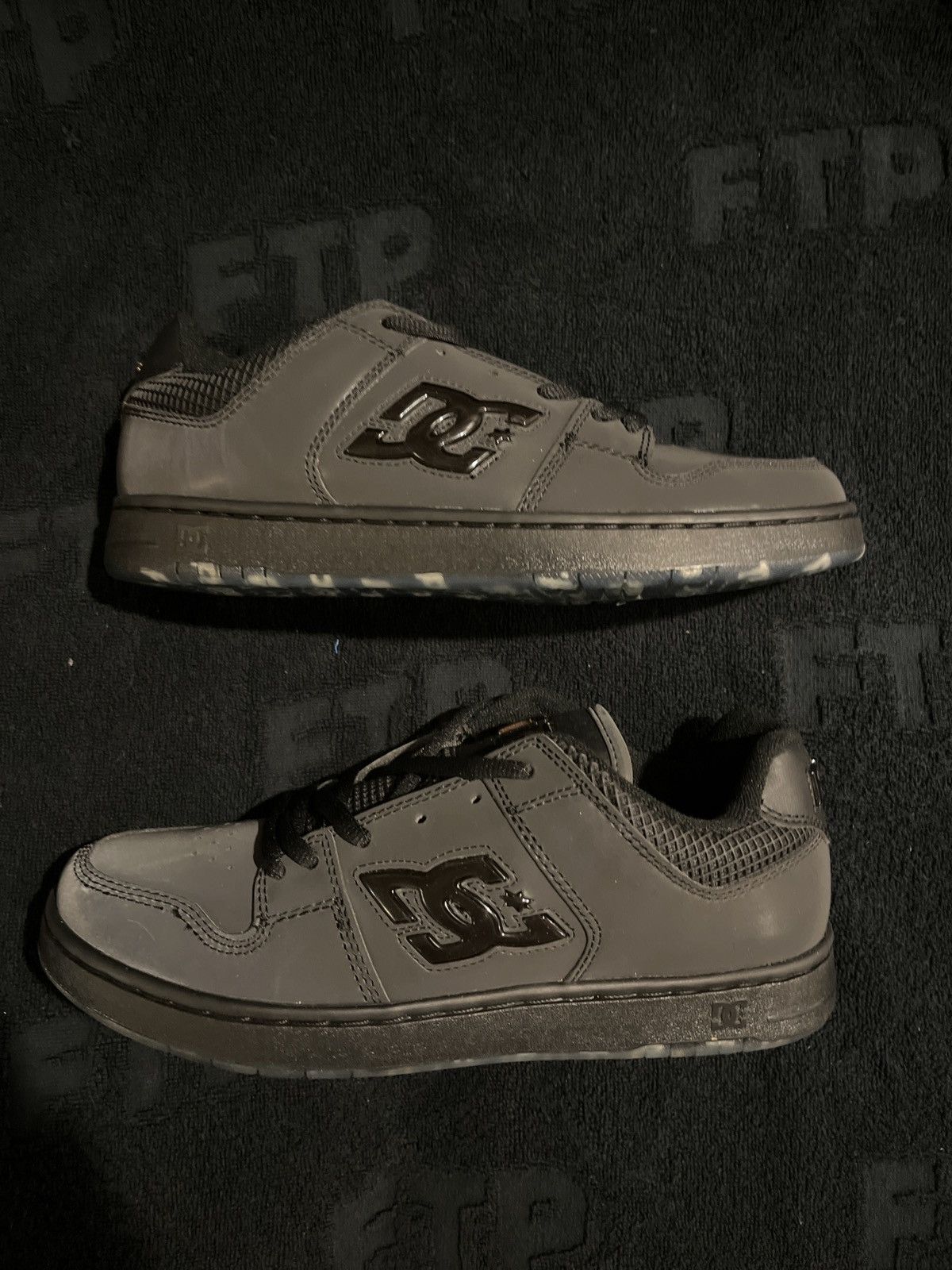 DC × Fuck The Population Manteca 4 FTP Size US 9 / EU 42 - 2 Thumbnail