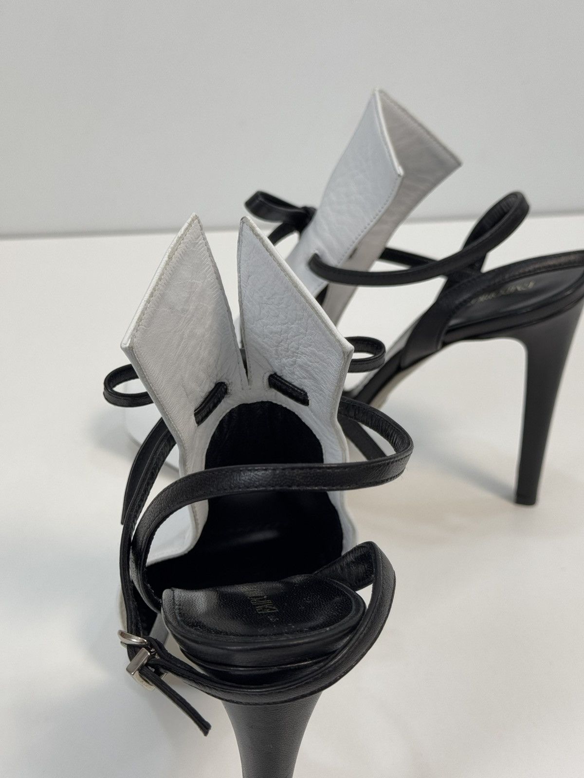 Armani Emporio Armani Leather heels White size 38.5 EU Size US 8.5 / IT 38.5 - 11 Thumbnail