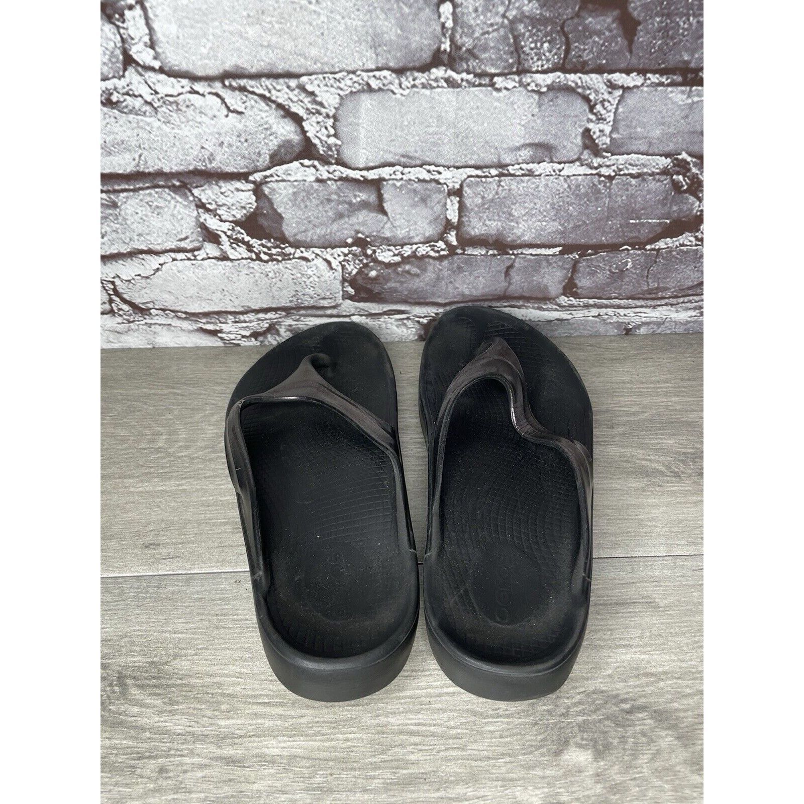 Other Oofos Oolala Cabernet Metallic Purple Recovery Thong Sandals Size US 9 / IT 39 - 5 Thumbnail