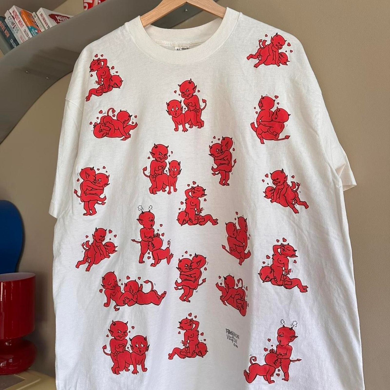 Fashion Victim × Fruit Of The Loom × Vintage Vintage 1992 Fashion Victim Devil Sex Shirt Size US XL / EU 56 / 4 - 2 Thumbnail