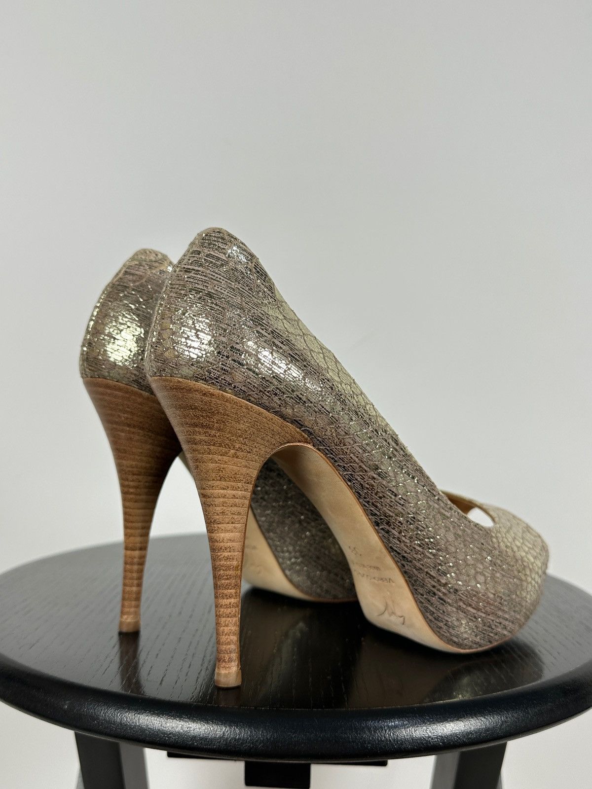 Giuseppe Zanotti Giuseppe Zanotti Gold Metallic Python Embossed Leather Pumps Size US 8 / IT 38 - 5 Thumbnail