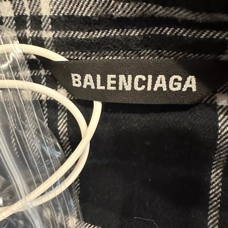 Balenciaga Balenciaga Plaid Printed V-Neck Long Sleeve Shirt Size US S / EU 44-46 / 1 - 6 Thumbnail